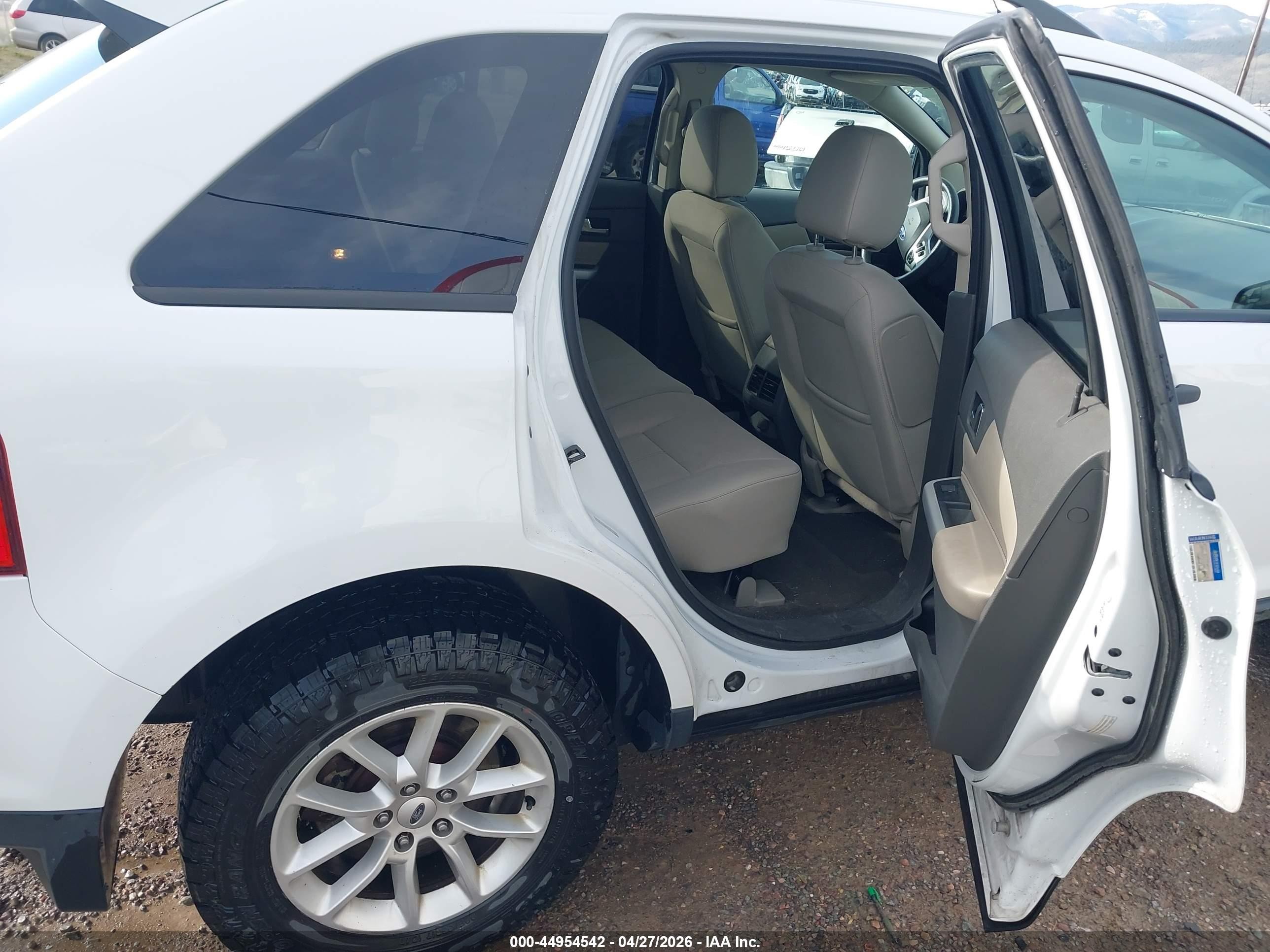 2014 Ford Edge Se White vin: 2FMDK3GC0EBA25415