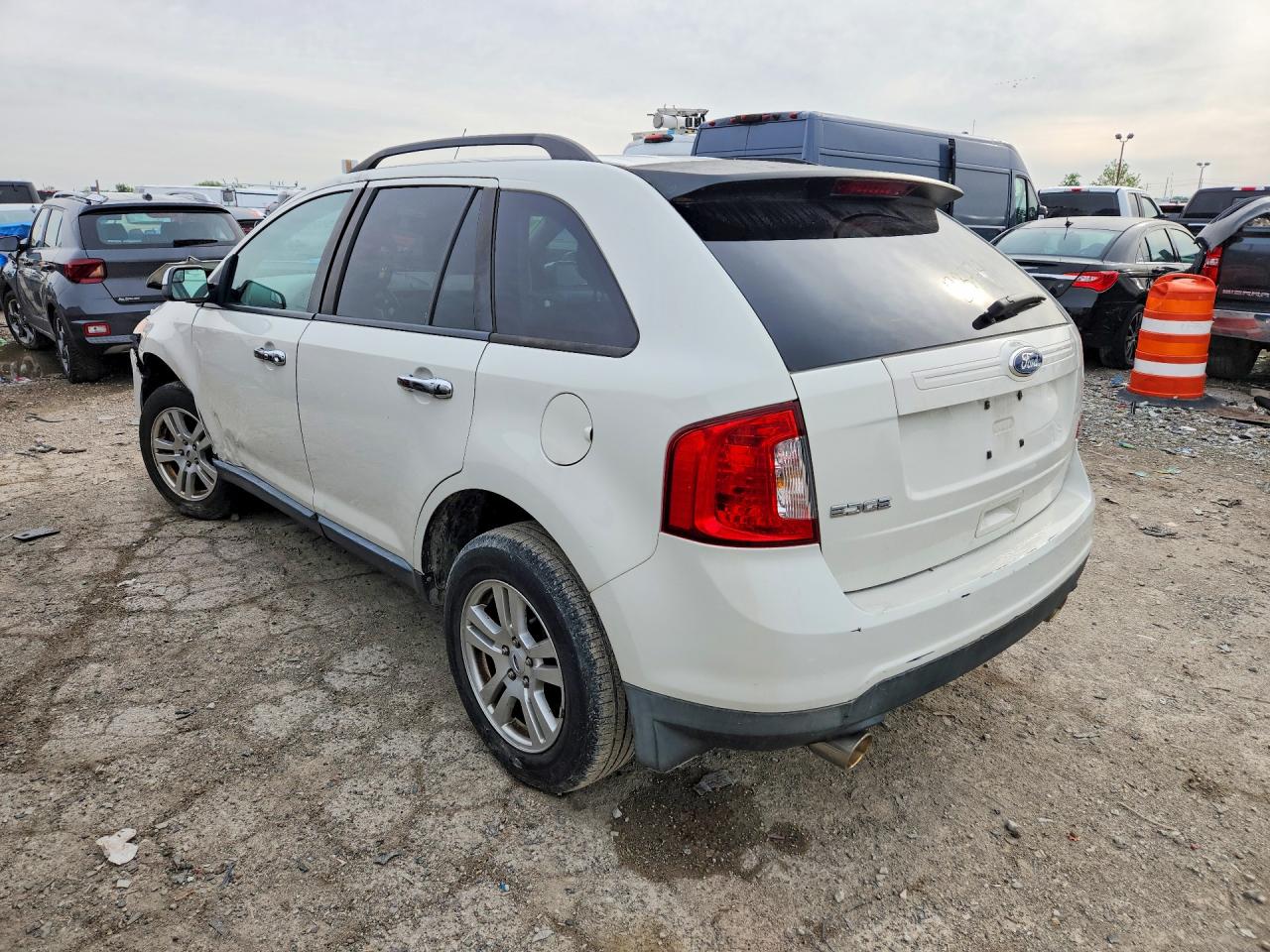 2011 Ford Edge Se Белый vin: 2FMDK3GC2BBB37743