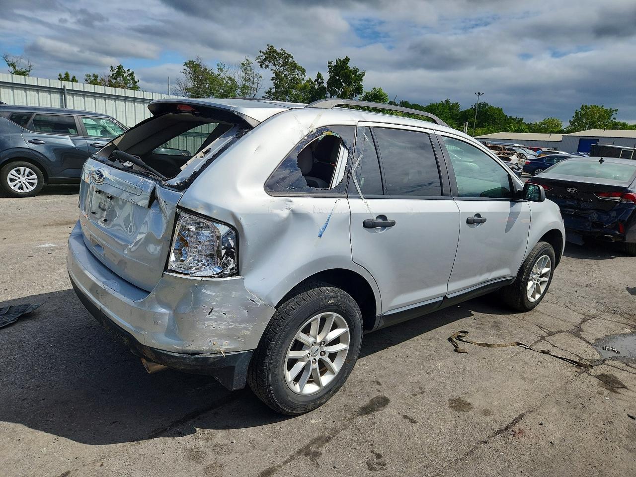 2014 Ford Edge Se Серебряный vin: 2FMDK3GC2EBB44485