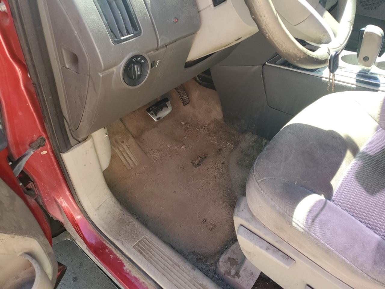 2010 Ford Edge Se Red vin: 2FMDK3GC6ABB65902 Damage: Left Front Carpet, Worn, Replacement Required