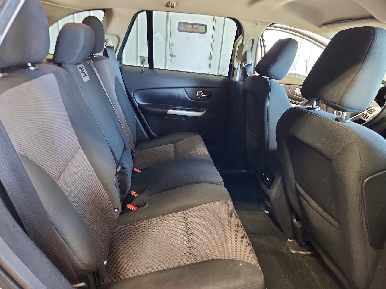 2012 Ford Edge 4d 2wd Silver vin: 2FMDK3JC2CBA26443