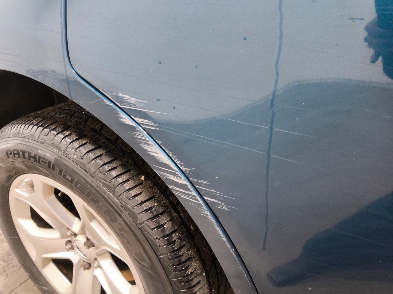 2011 Ford Edge Sel Blue vin: 2FMDK3JC5BBA69284 Damage: Right Rear Door, Heavy Scratch, 7 To 8 Inches