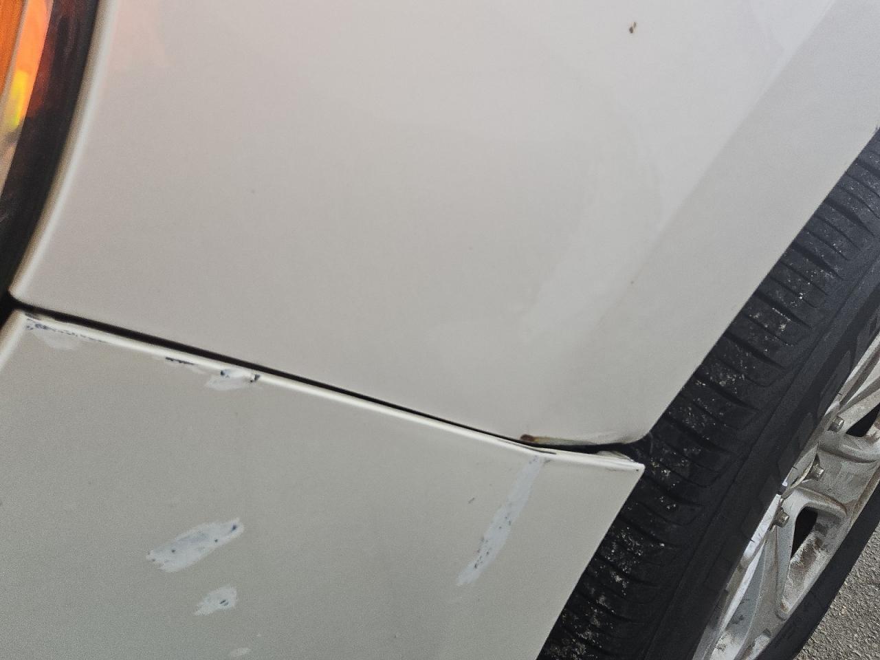 2013 Ford Edge Sel White vin: 2FMDK3JC5DBA28284 Damage: Left Front Fender, Dent(S) W/ Paint Dmg, 4 To 5 Inches