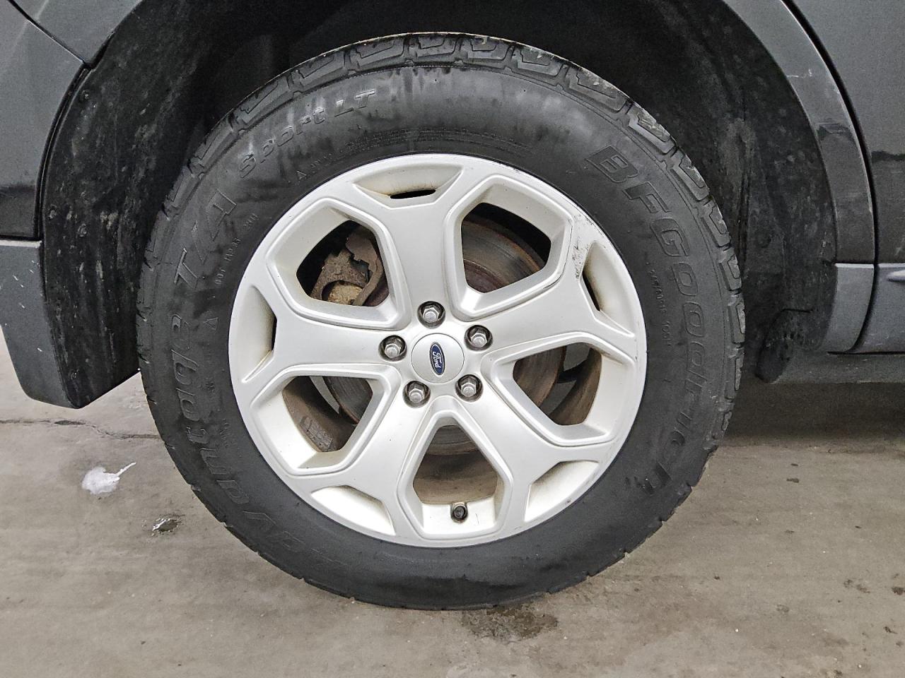 2014 Ford Edge Sel Black vin: 2FMDK3JCXEBB35932 Damage: Right Rear Wheel, Curb Rash, 4 To 5 Inches