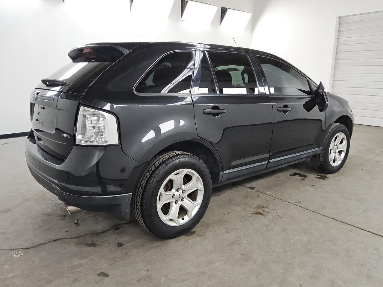2014 Ford Edge Sel Black vin: 2FMDK3JCXEBB35932 Damage: Right Front Tire, Worn, Replacement Required