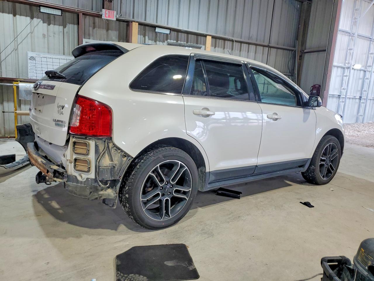 2013 Ford Edge White vin: 2FMDK3K97DBA91843