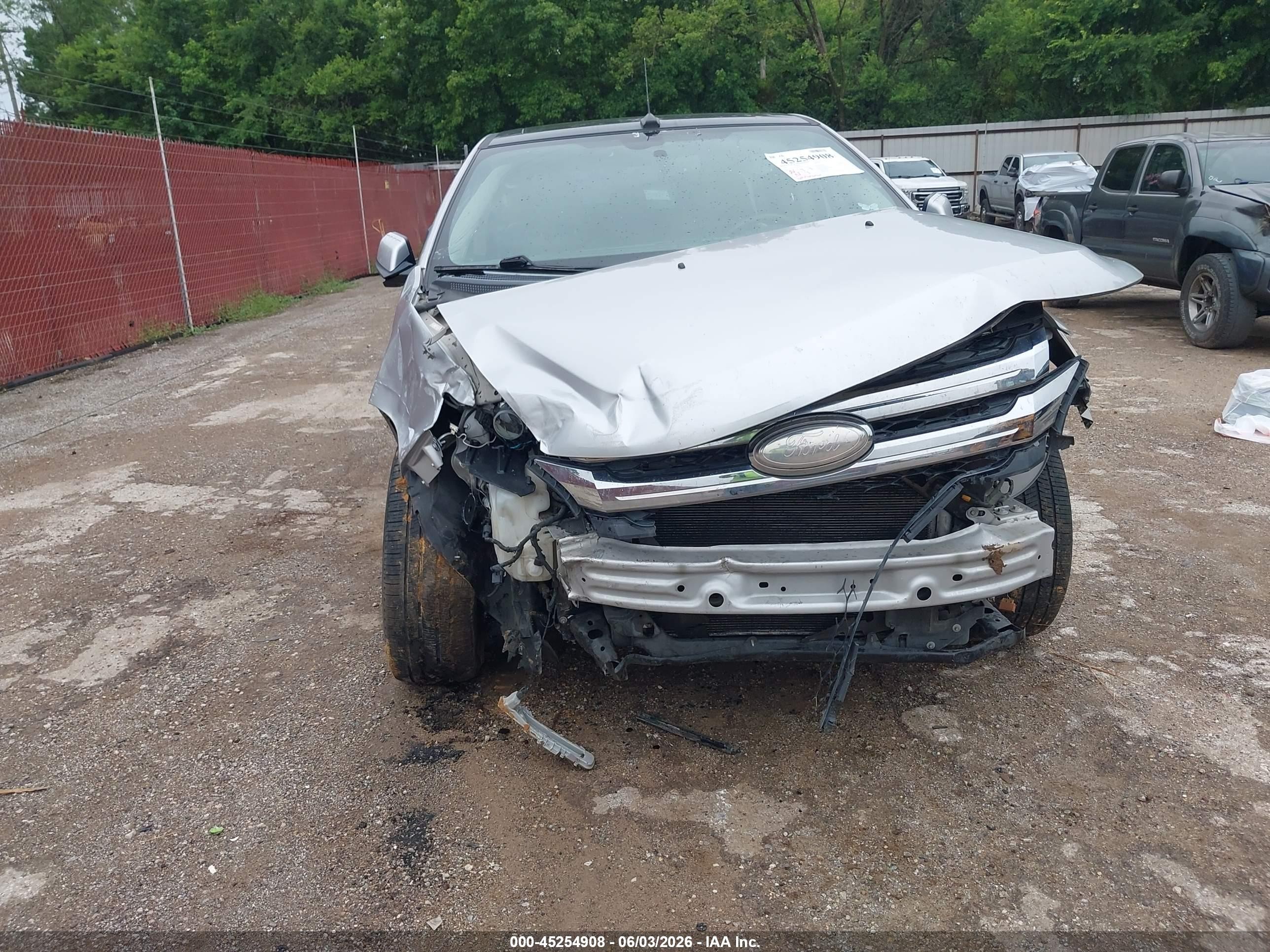 2011 Ford Edge Limited Silver vin: 2FMDK3KC3BBB51352