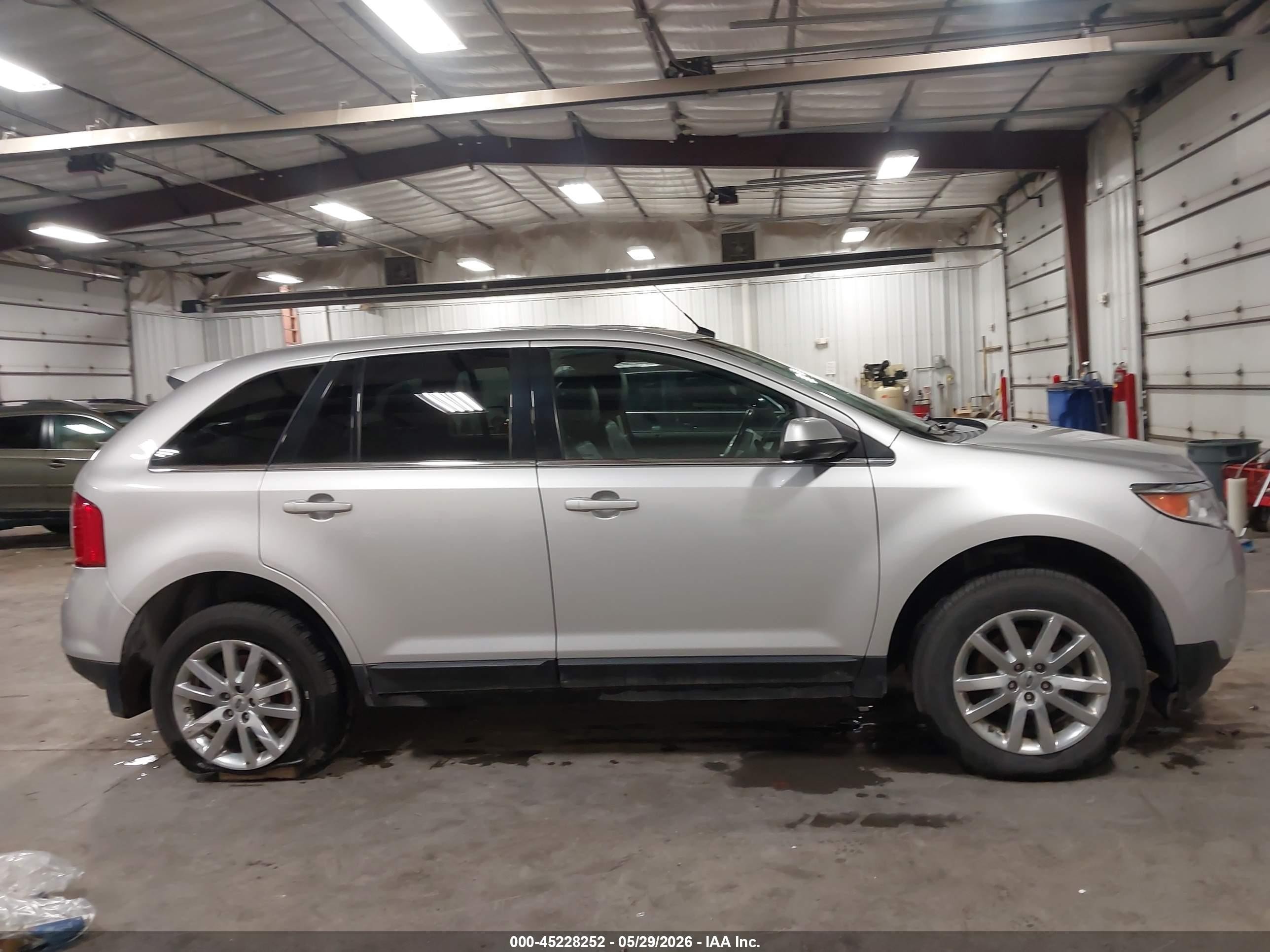 2014 Ford Edge Limited Silver vin: 2FMDK3KCXEBA38339