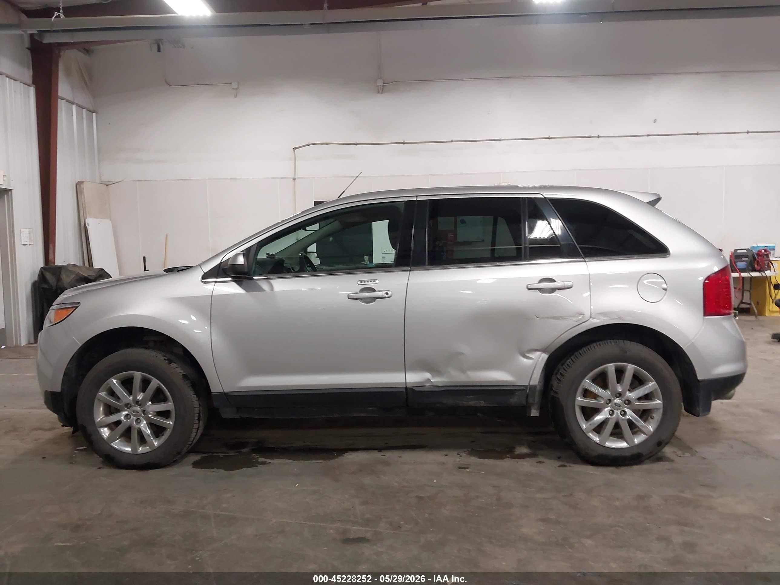 2014 Ford Edge Limited Silver vin: 2FMDK3KCXEBA38339
