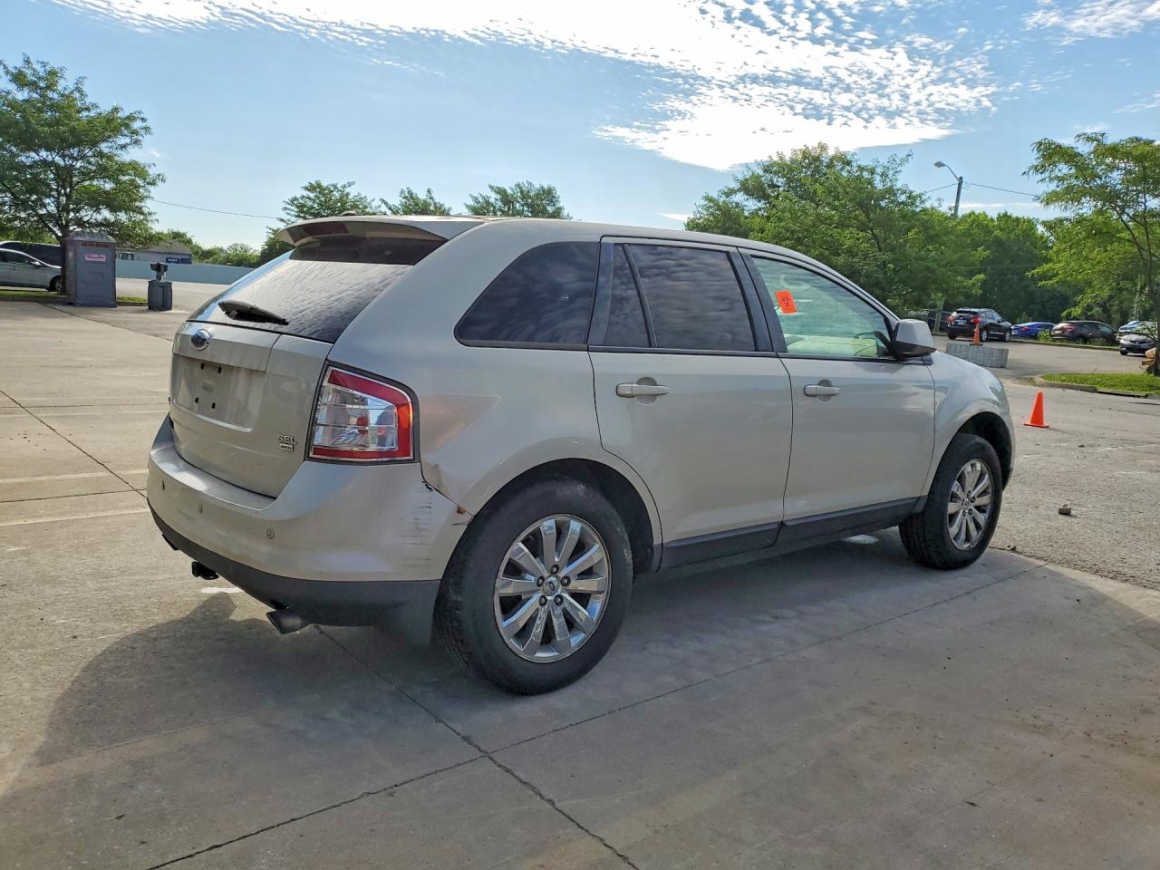 2007 Ford Edge White vin: 2FMDK49C37BA93715