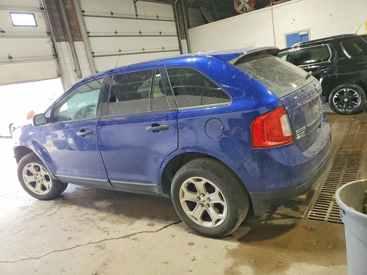 2013 Ford Edge Se Синий vin: 2FMDK4GC7DBC84052
