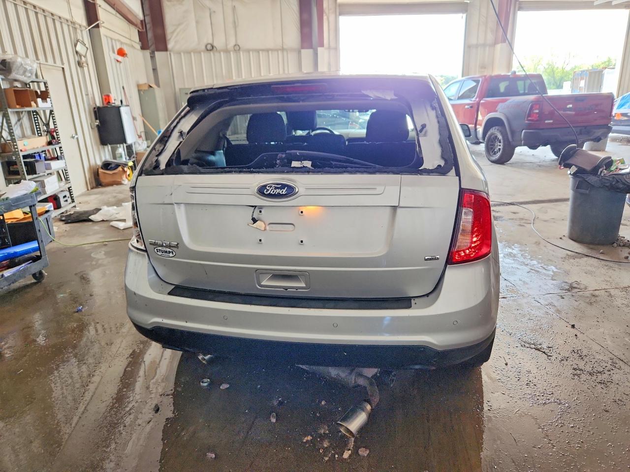 2014 Ford Edge Se Серебряный vin: 2FMDK4GCXEBA32958
