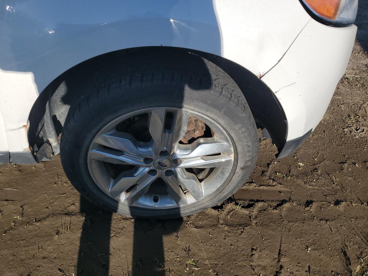 2014 Ford Edge Sel White vin: 2FMDK4JC3EBB08254 Damage: Right Front Wheel, Curb Rash, 5 To 6 Inches