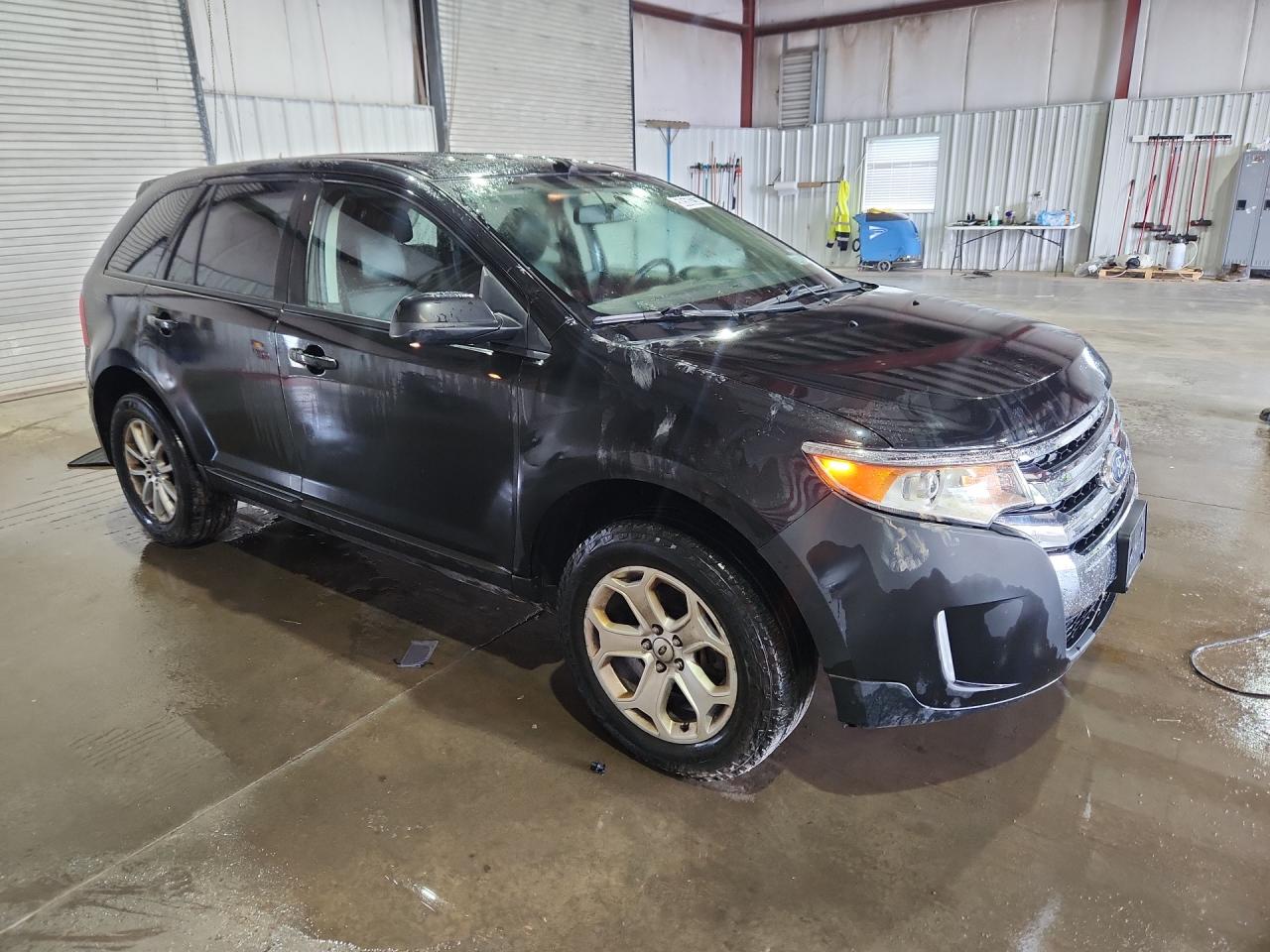2014 Ford Edge Sel Black vin: 2FMDK4JC5EBB59514 Damage: Right Front Fender, Dent(S) W/ Paint Dmg, 3 To 4 Inches