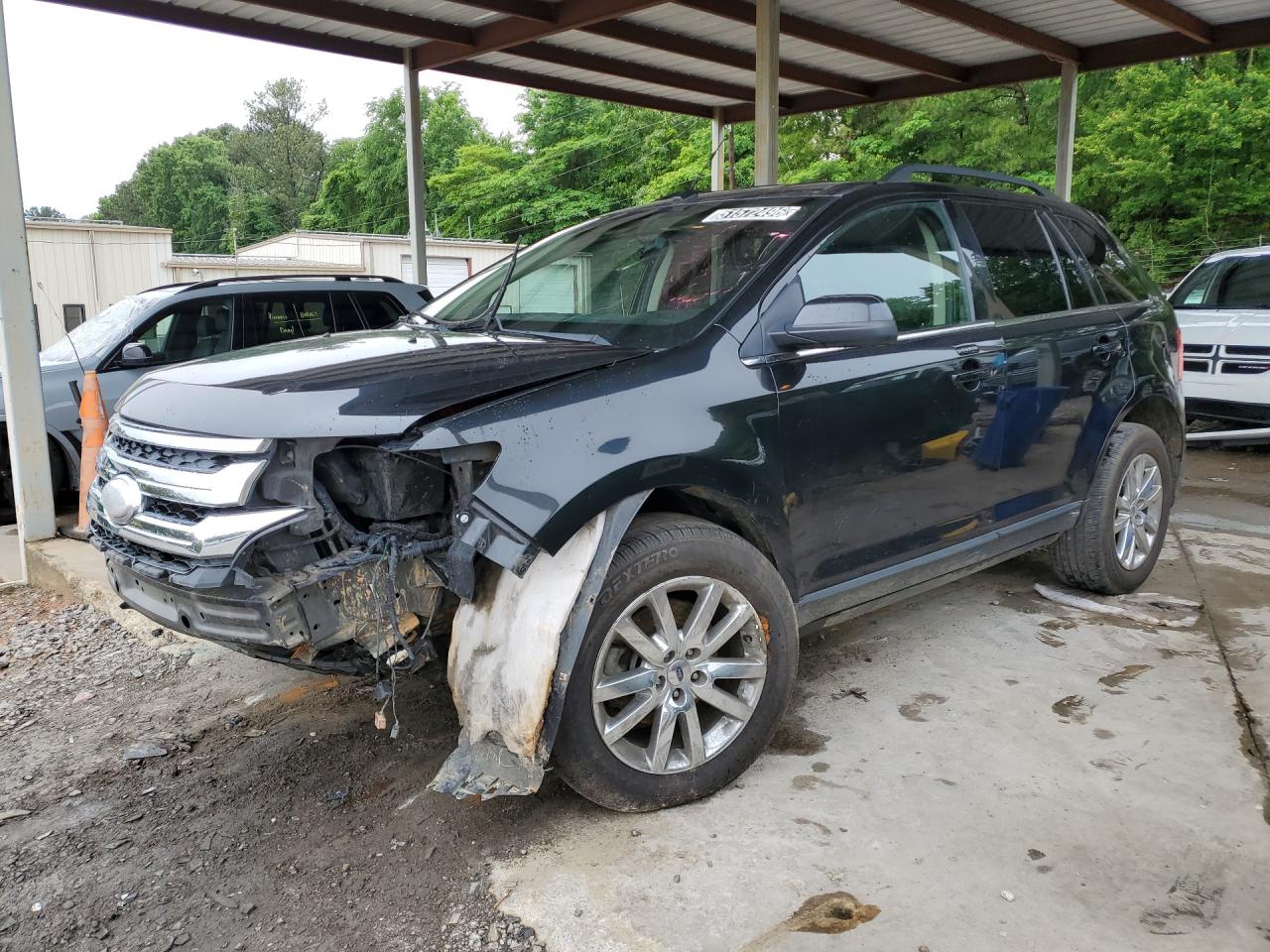 2014 Ford Edge Limited Black vin: 2FMDK4KC7EBA75774 Damage: Left Front Fender, Dent(S) W/ Paint Dmg, 3 To 4 Inches