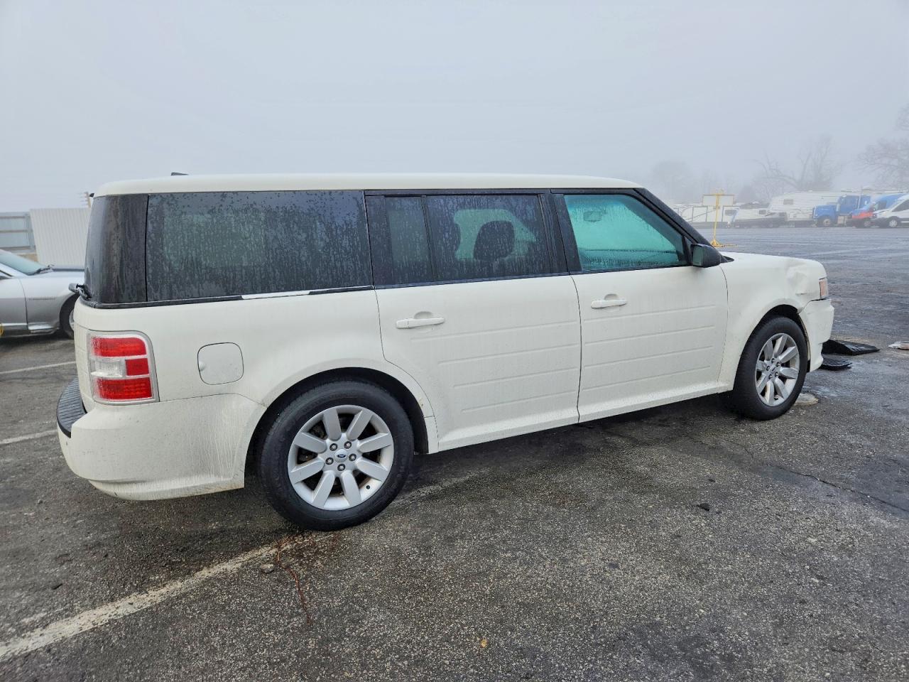 2009 Ford Flex Se White vin: 2FMDK51C59BA18390