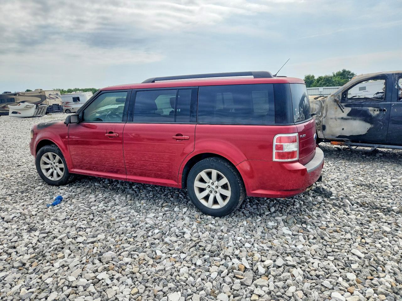 2009 Ford Flex Se Red vin: 2FMDK51C99BA23947