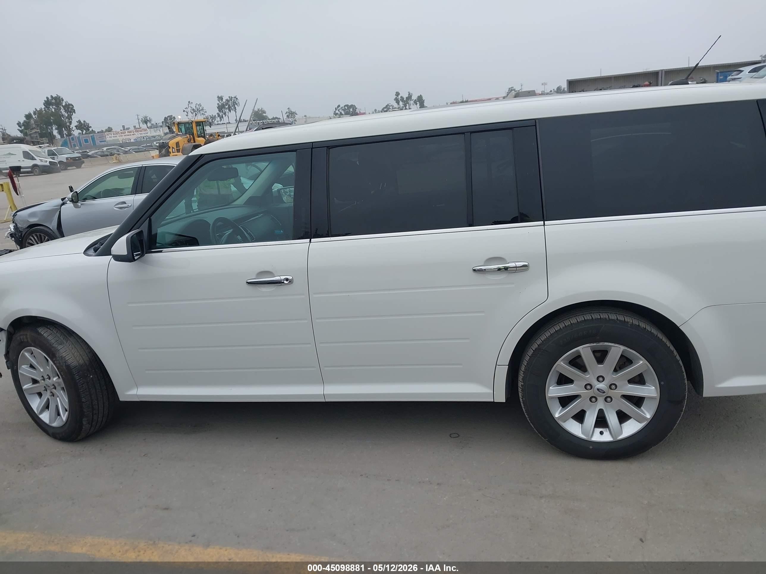 2009 Ford Flex Sel White vin: 2FMDK52C89BA20410