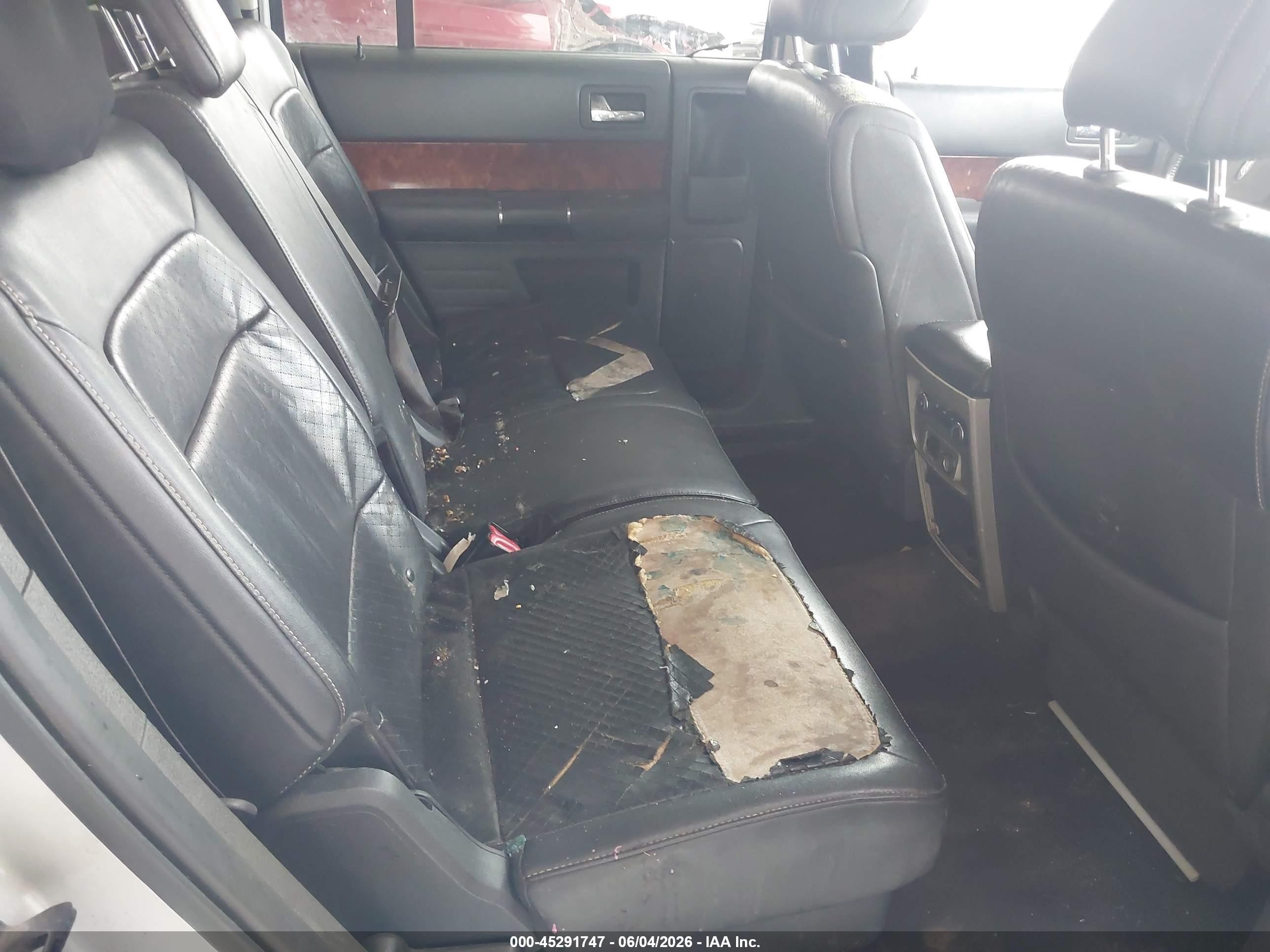 2009 Ford Flex Limited Серебряный vin: 2FMDK53C19BB05961