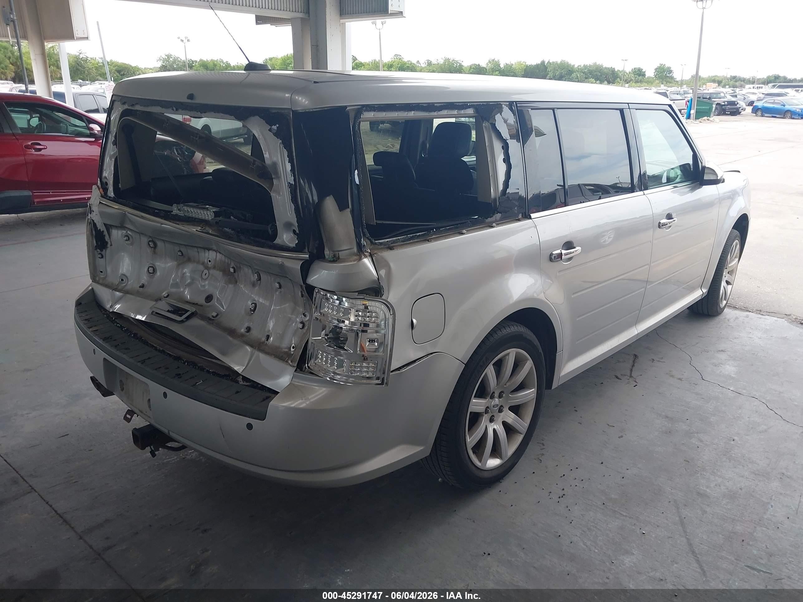 2009 Ford Flex Limited Серебряный vin: 2FMDK53C19BB05961