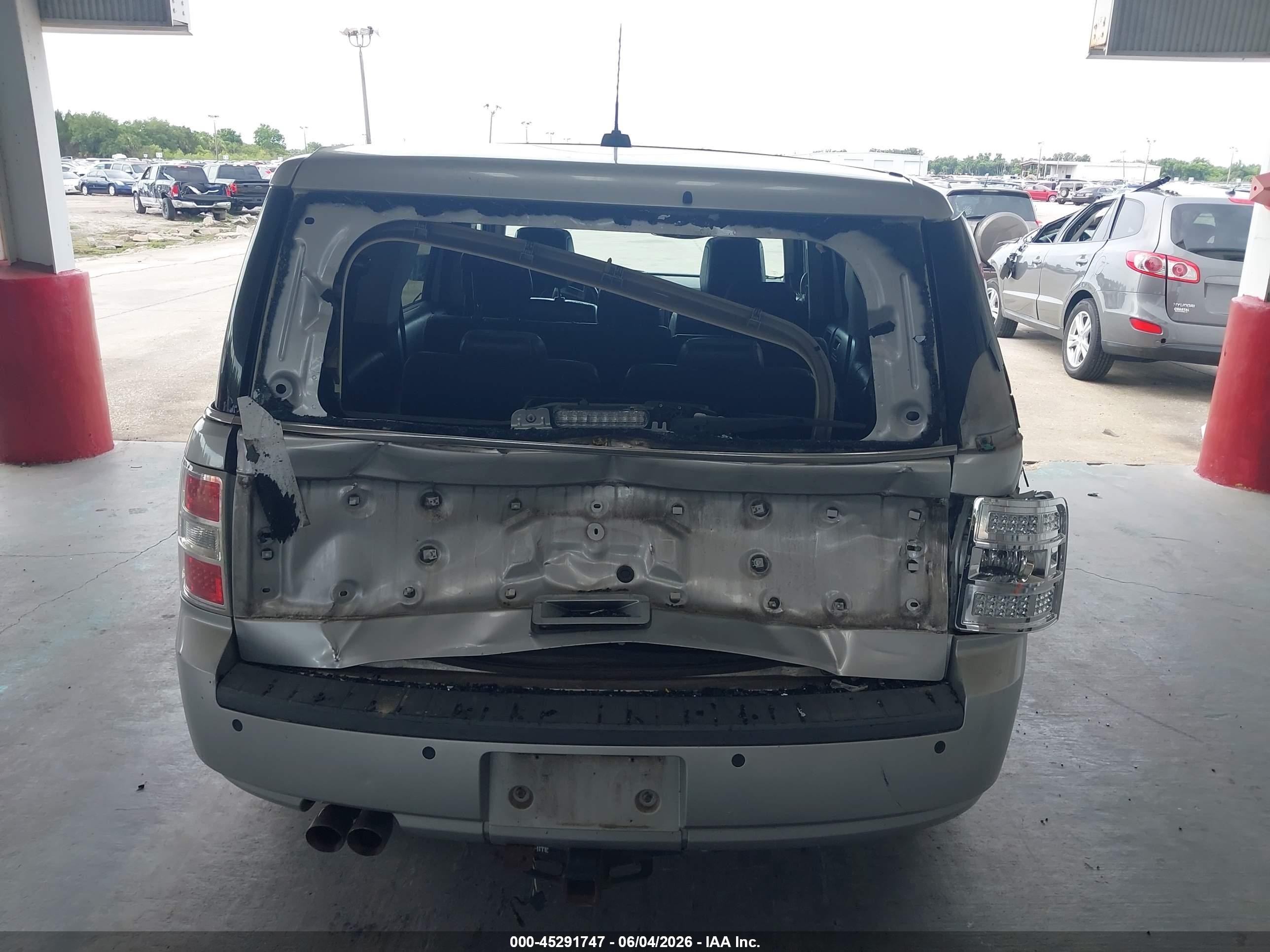 2009 Ford Flex Limited Серебряный vin: 2FMDK53C19BB05961