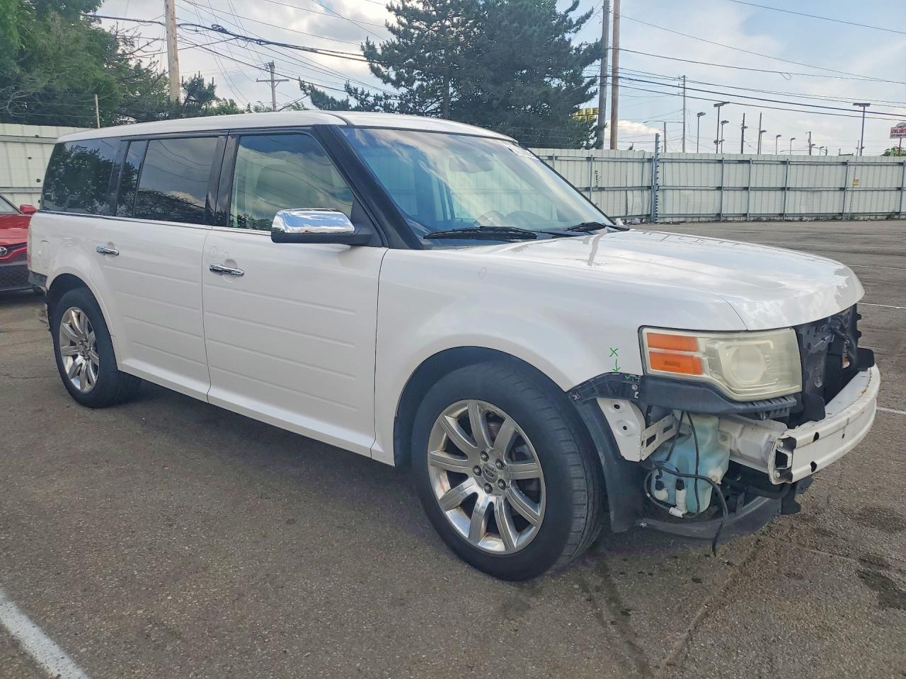 2009 Ford Flex Limited Белый vin: 2FMDK53C89BA18431