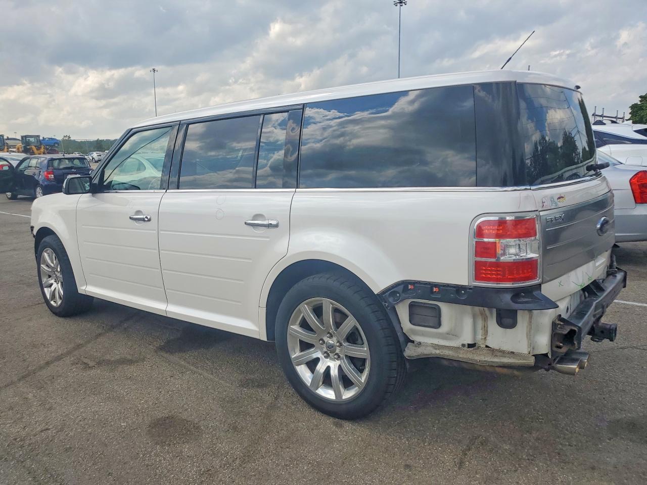 2009 Ford Flex Limited Белый vin: 2FMDK53C89BA18431