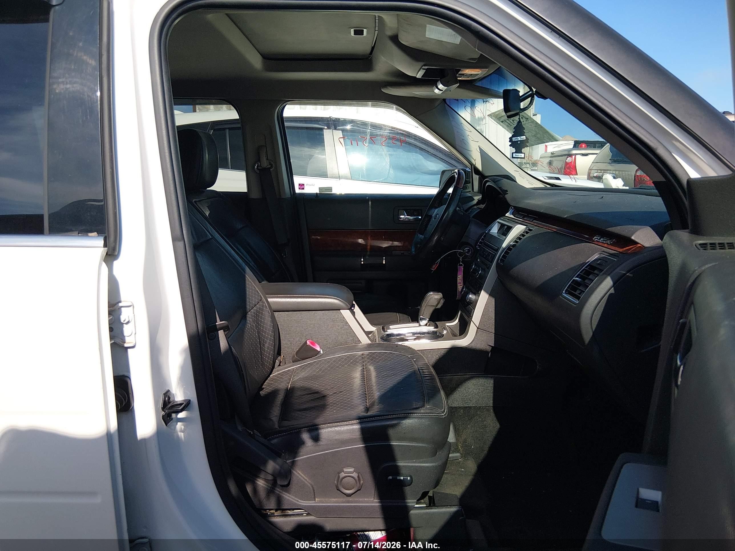2009 Ford Flex Limited White vin: 2FMDK53CX9BA24179