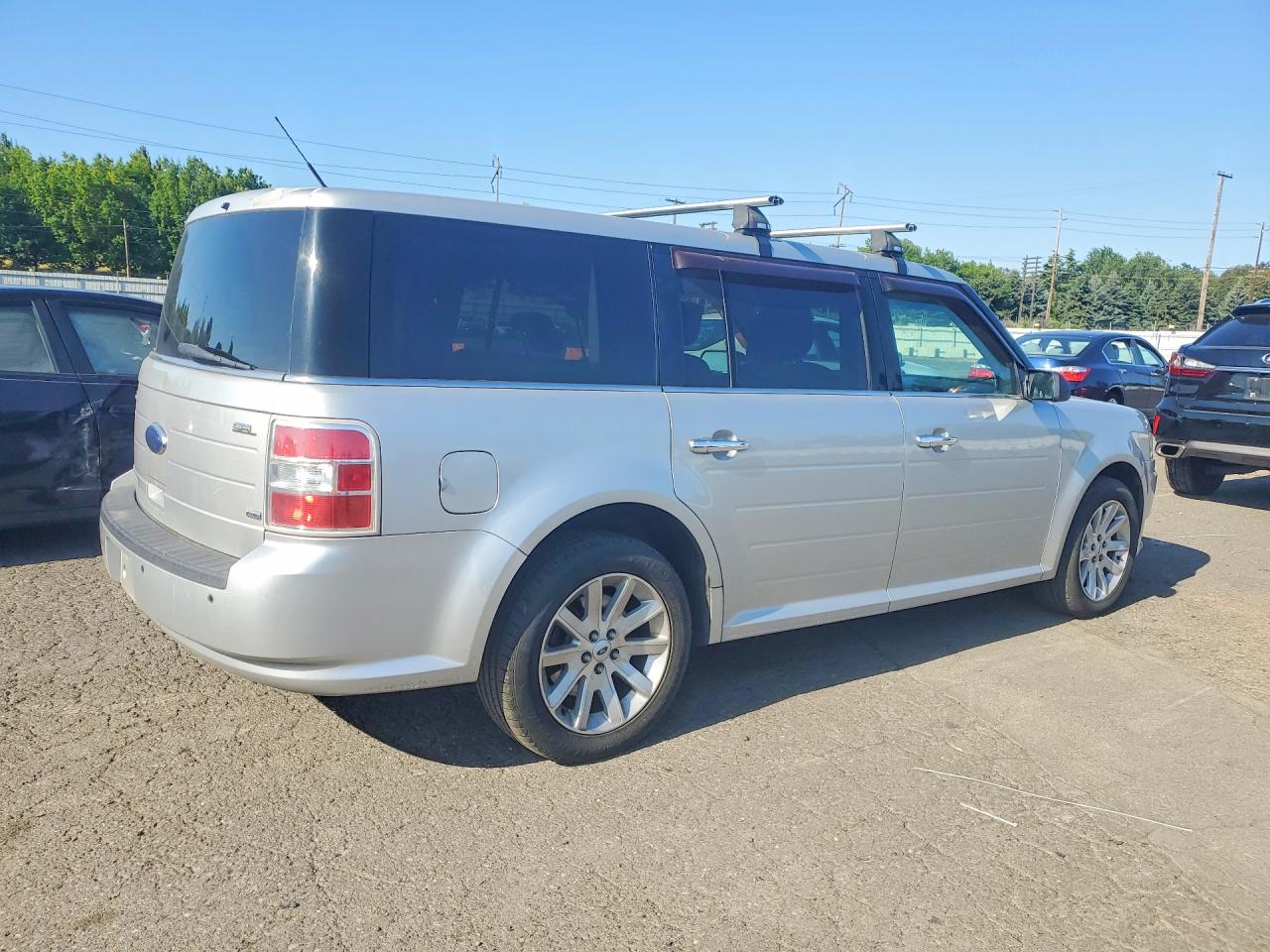 2009 Ford Flex Sel Silver vin: 2FMEK62C59BA03560
