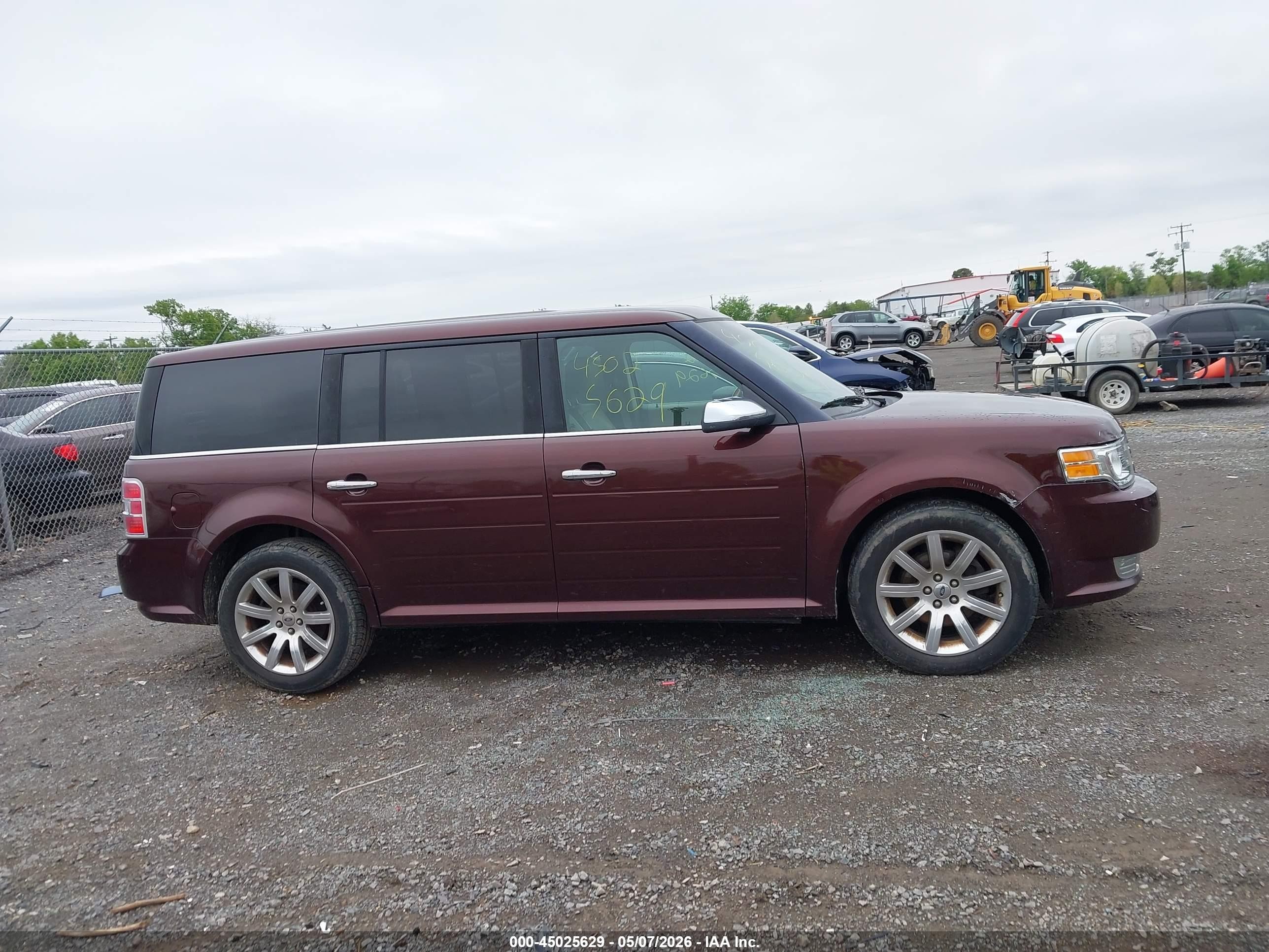 2009 Ford Flex Limited Maroon vin: 2FMEK63C39BB02182
