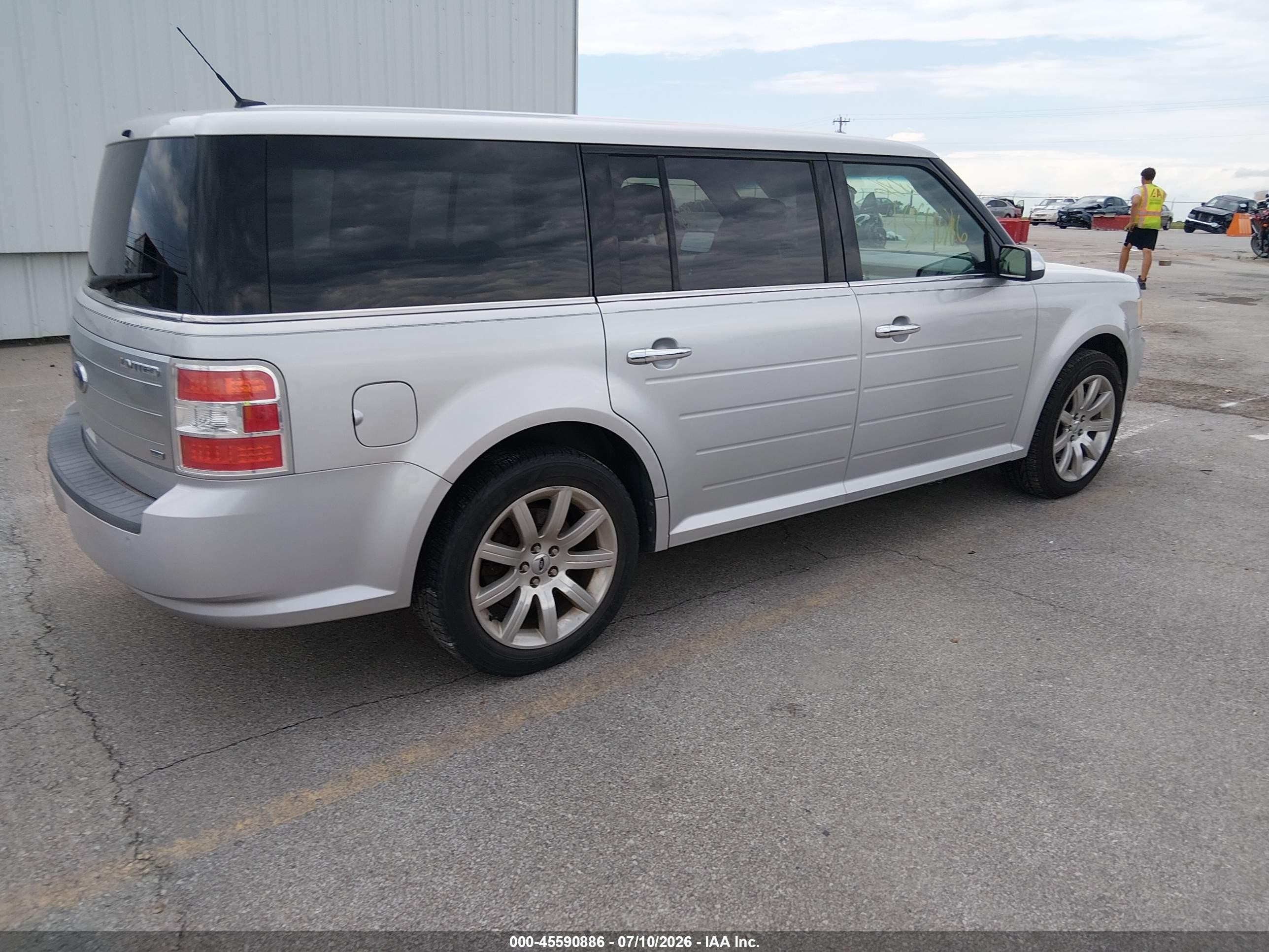 2009 Ford Flex Limited Silver vin: 2FMEK63C49BB02143