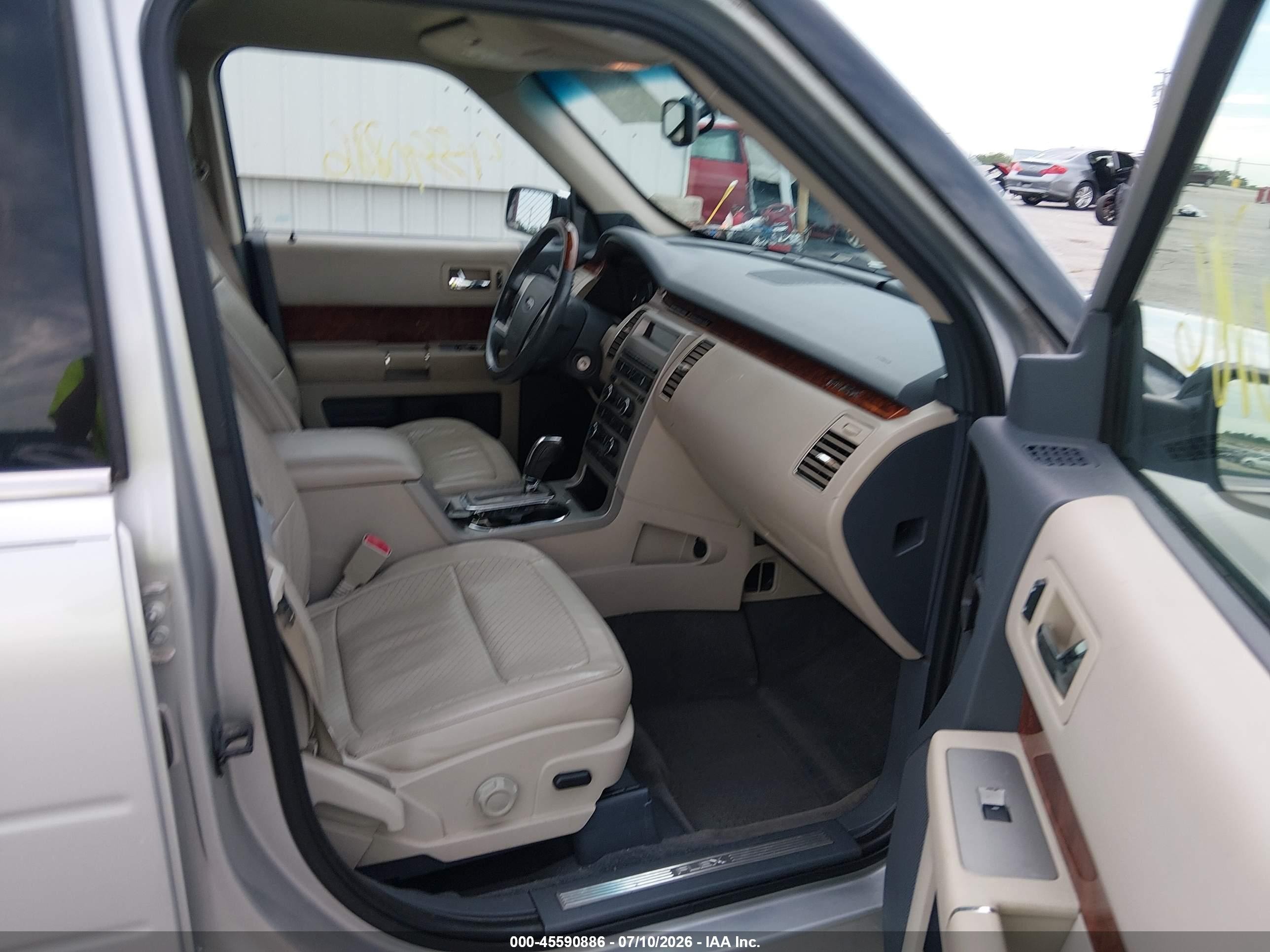 2009 Ford Flex Limited Silver vin: 2FMEK63C49BB02143