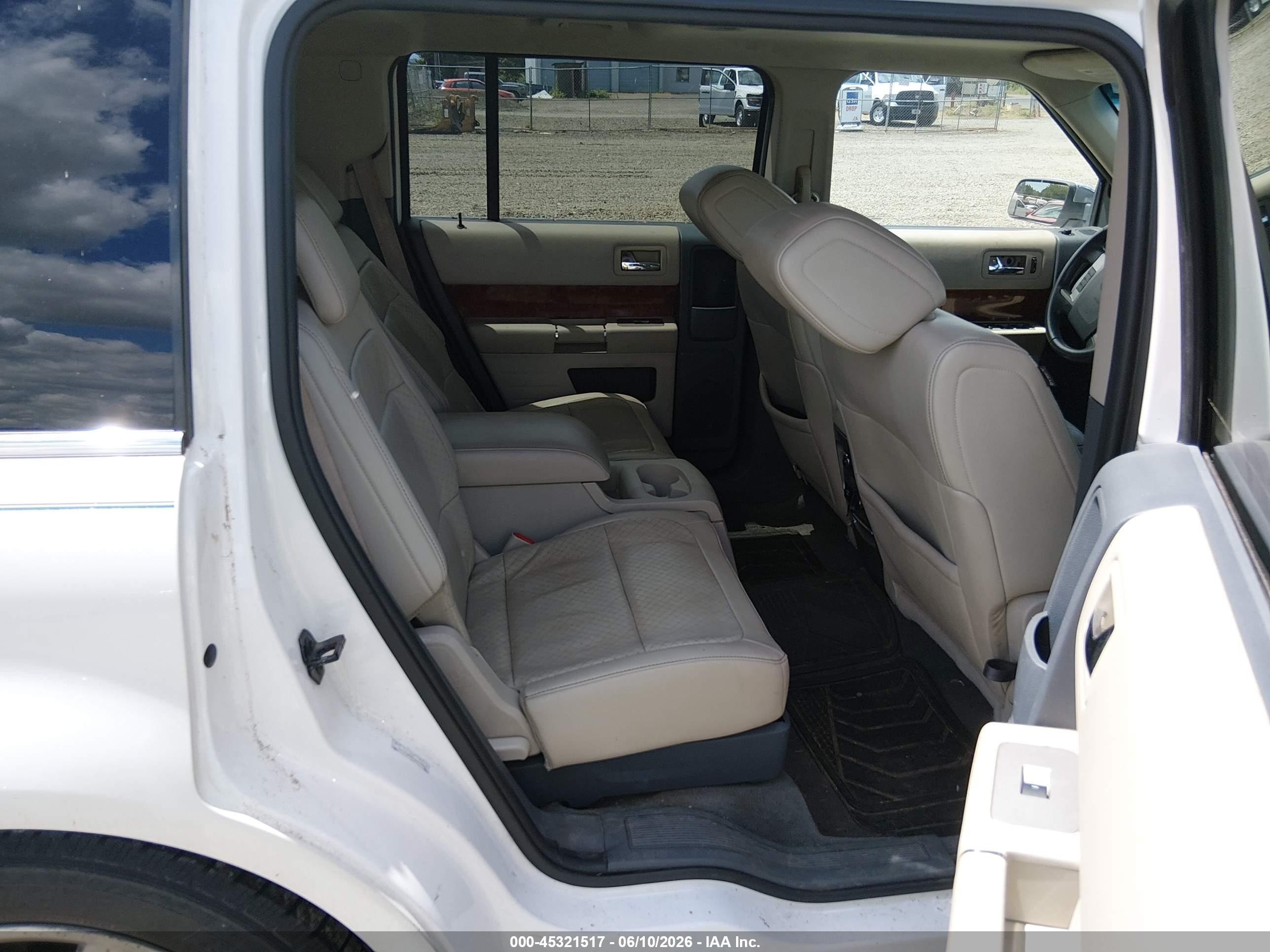 2009 Ford Flex Limited White vin: 2FMEK63C59BA48688