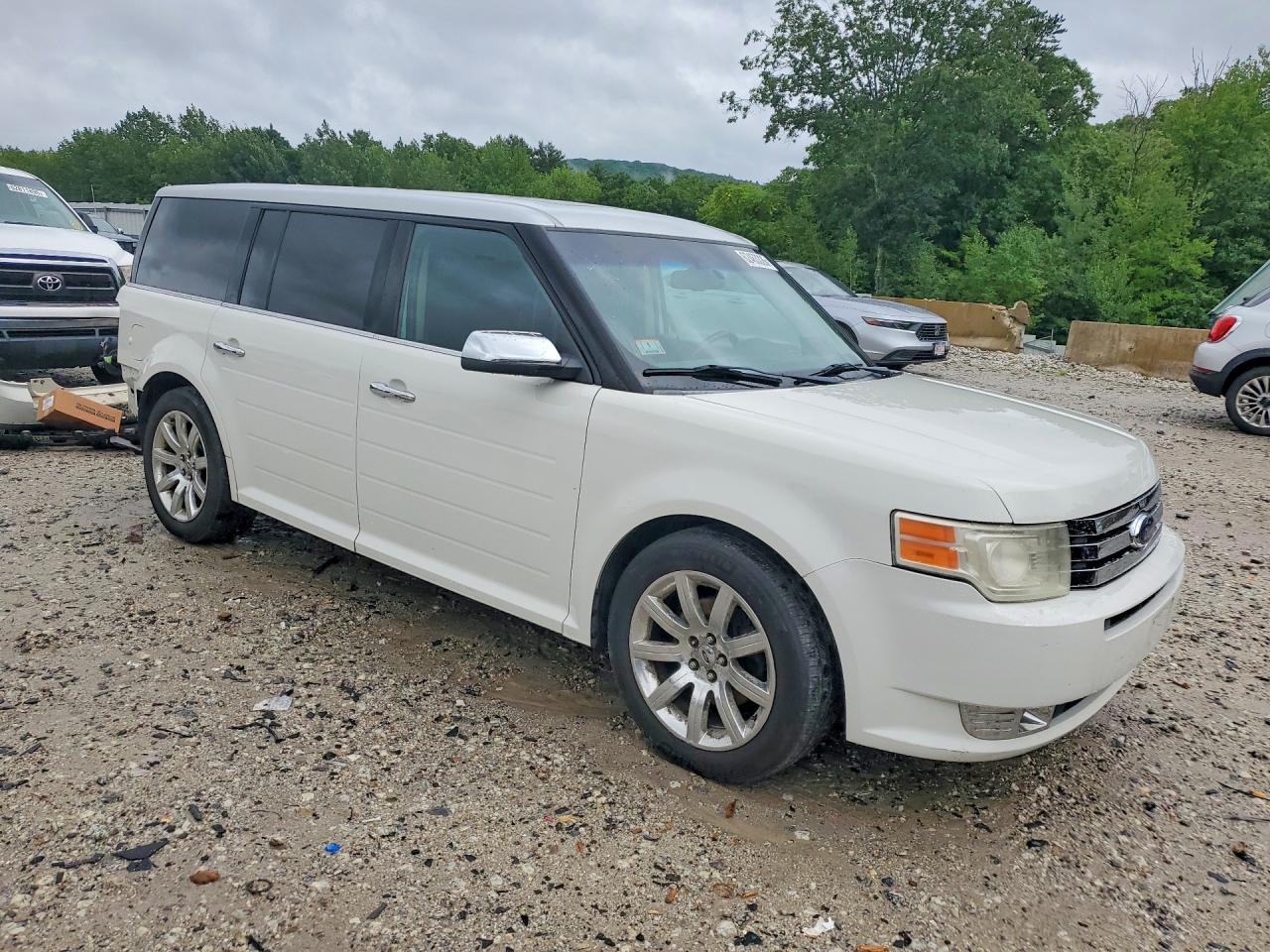 2009 Ford Flex Limited Белый vin: 2FMEK63C69BA12377