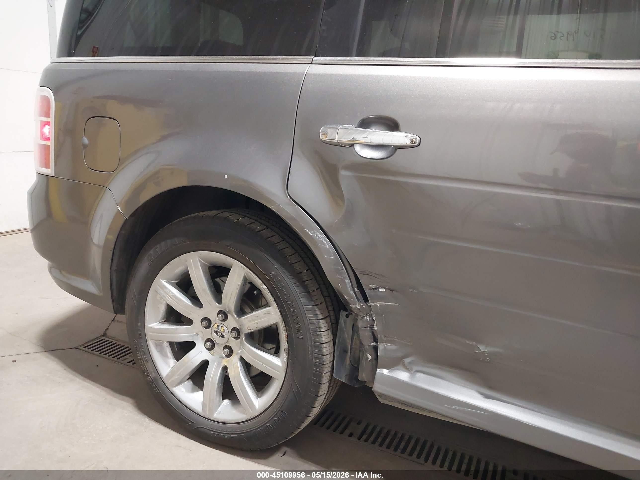 2009 Ford Flex Limited Gray vin: 2FMEK63C89BA36082