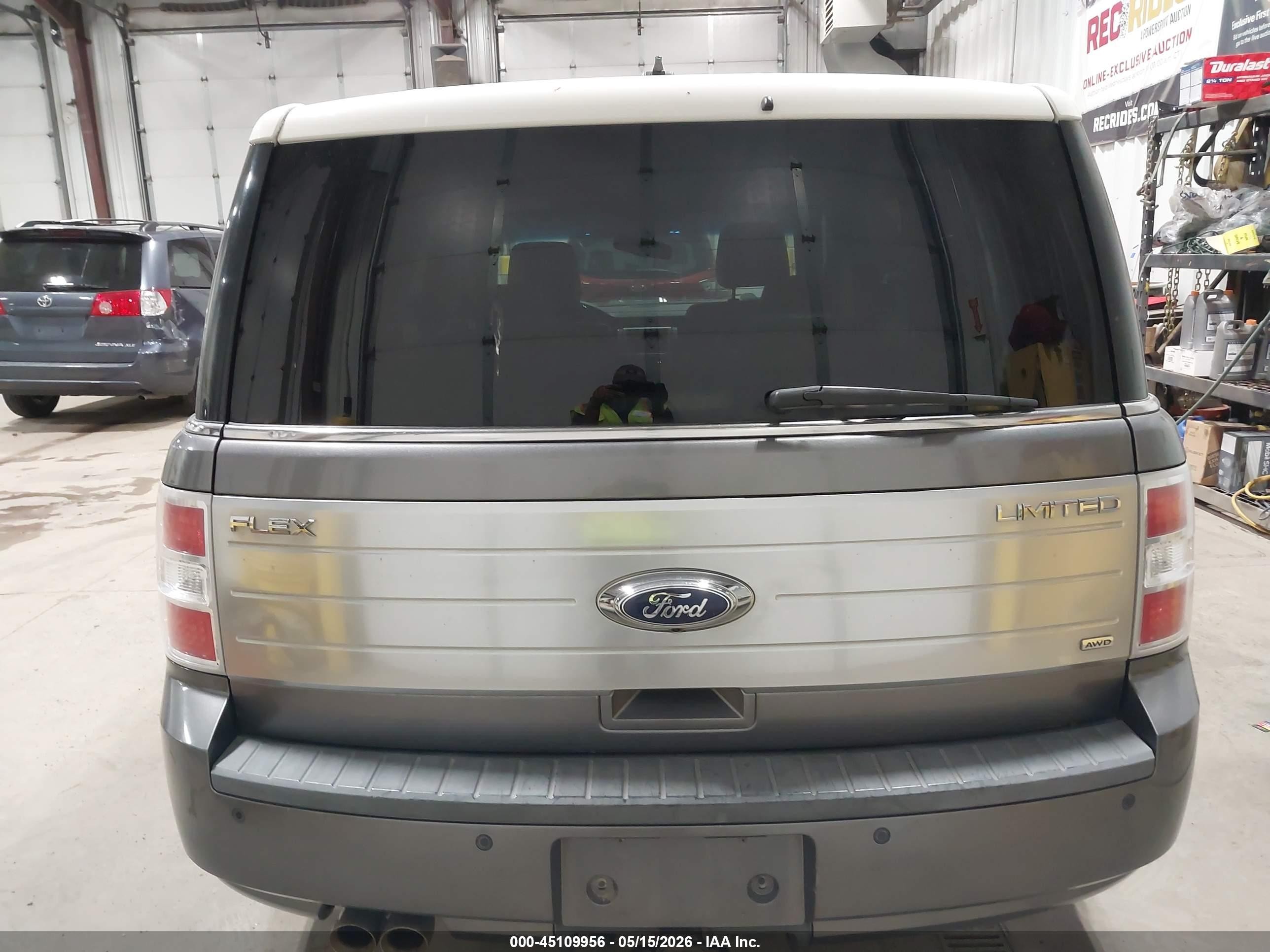 2009 Ford Flex Limited Gray vin: 2FMEK63C89BA36082