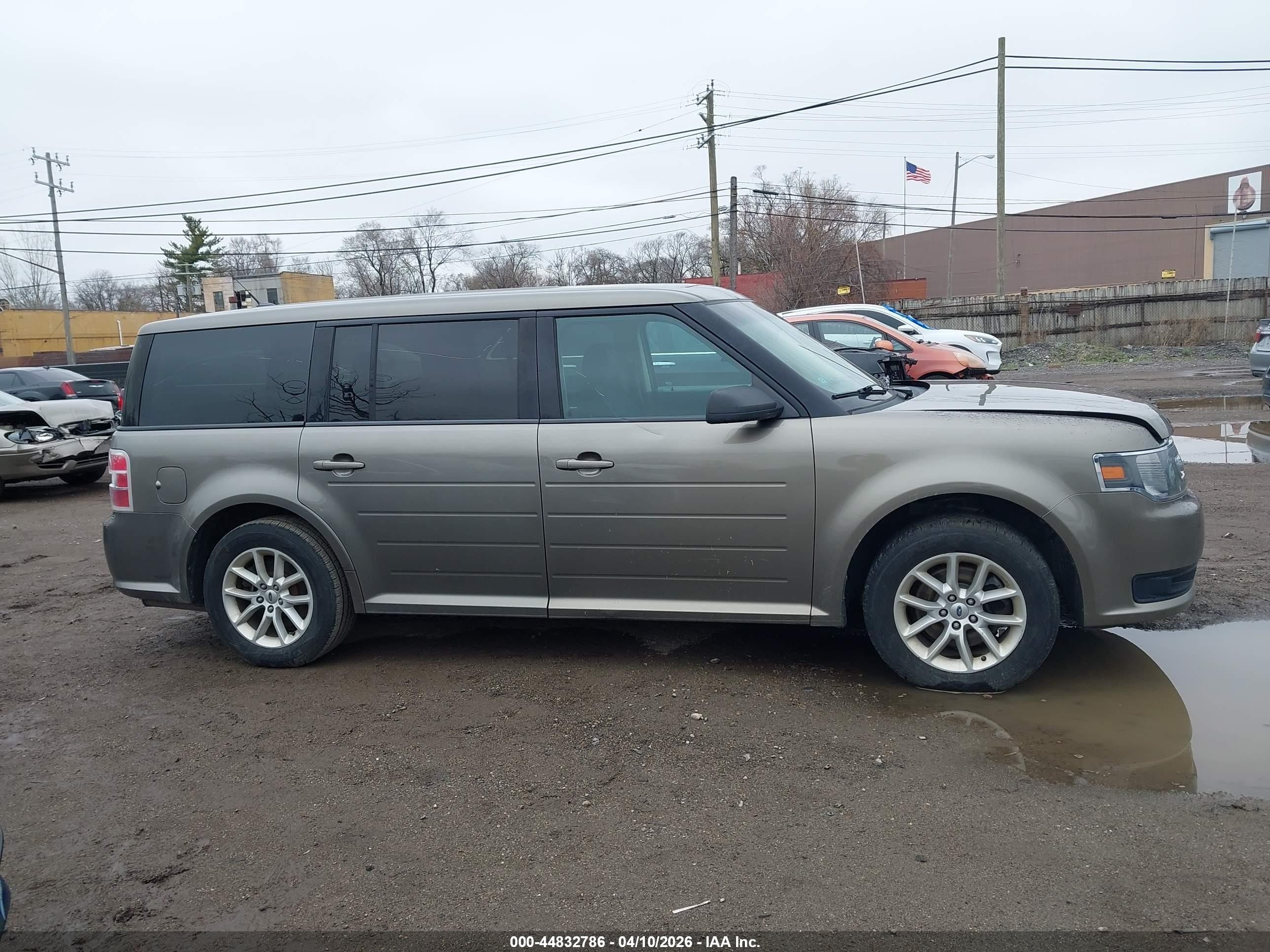 2013 Ford Flex Se Pewter vin: 2FMGK5B80DBD21870