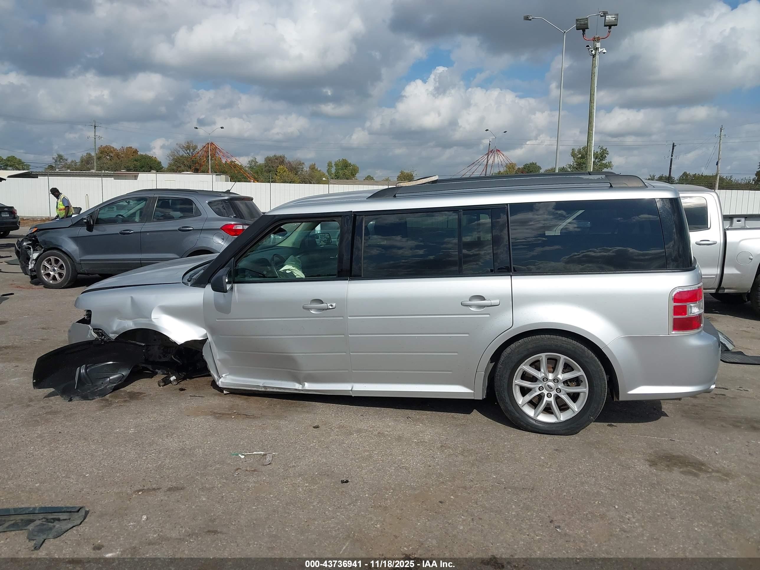 2014 Ford Flex Se Silver vin: 2FMGK5B81EBD23757