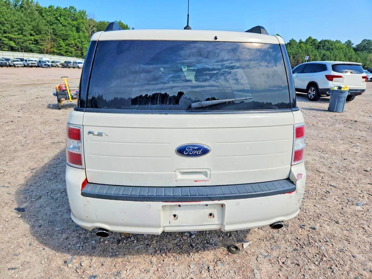 2015 Ford Flex Se Белый vin: 2FMGK5B82FBA22612