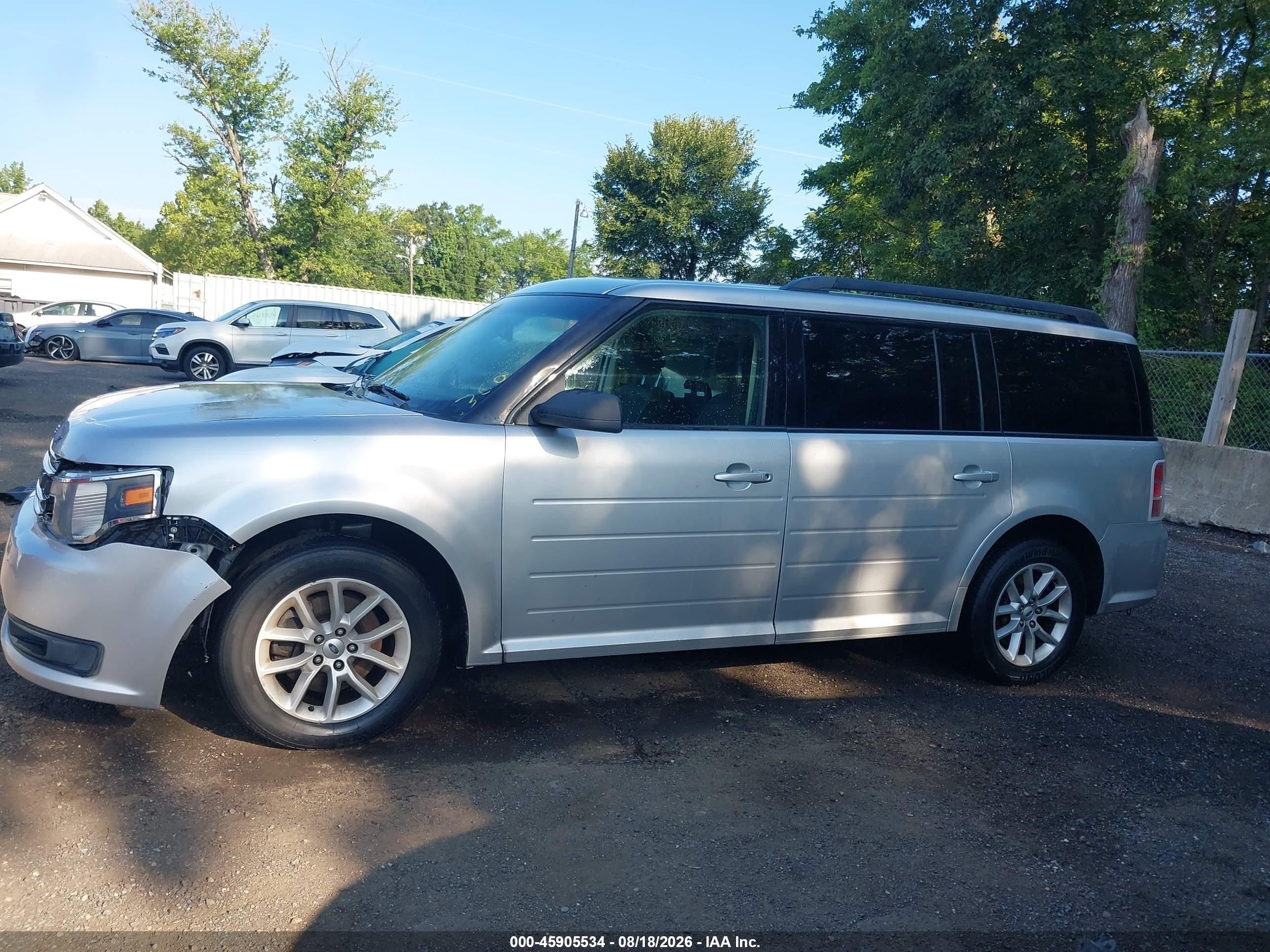 2014 Ford Flex Se Silver vin: 2FMGK5B83EBD41158