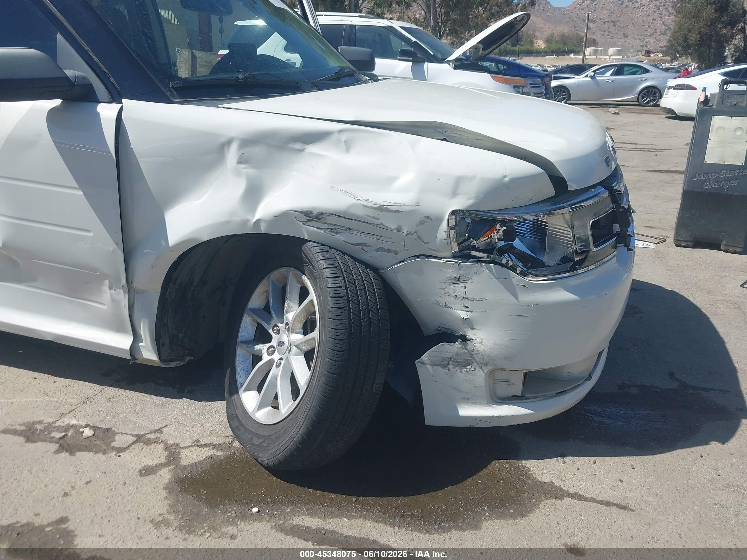 2014 Ford Flex Se White vin: 2FMGK5B85EBD06136