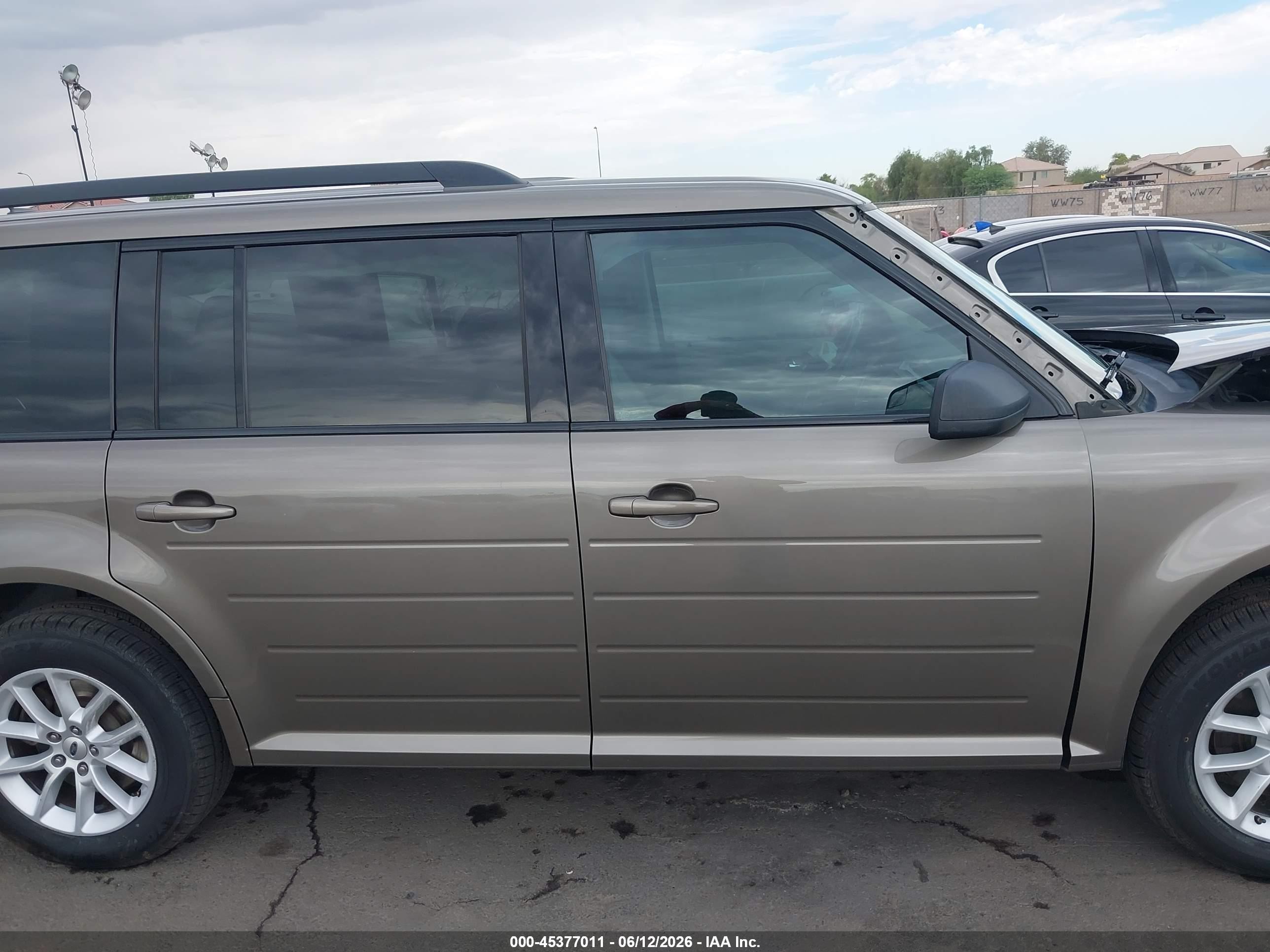 2013 Ford Flex Se Серый vin: 2FMGK5B86DBD19928