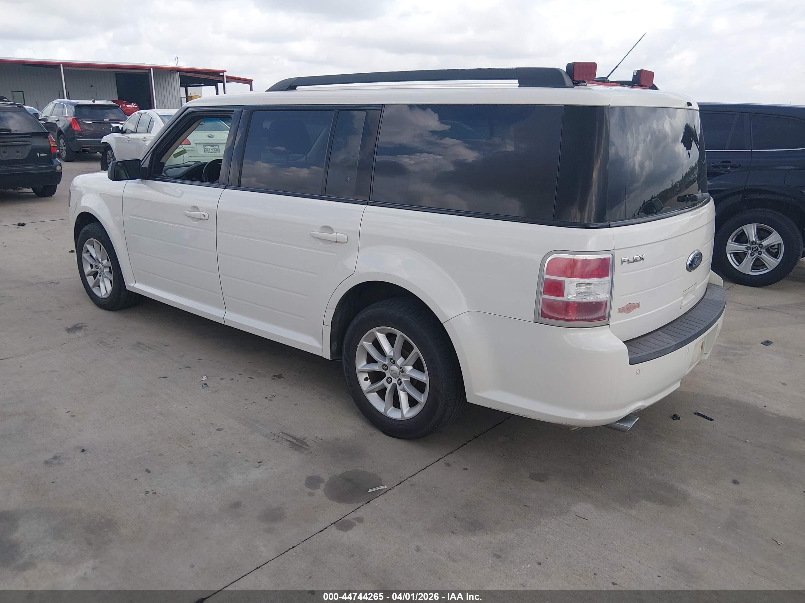 2014 Ford Flex Se White vin: 2FMGK5B87EBD14156