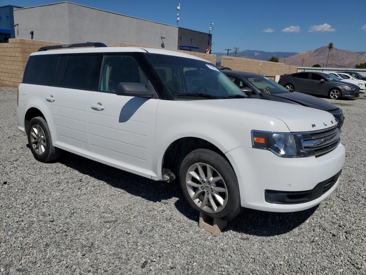 2018 Ford Flex Se White vin: 2FMGK5B87JBA04244