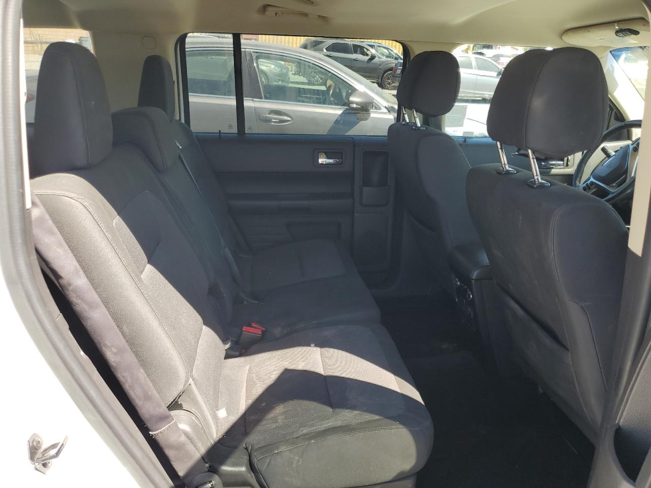 2018 Ford Flex Se White vin: 2FMGK5B87JBA04244