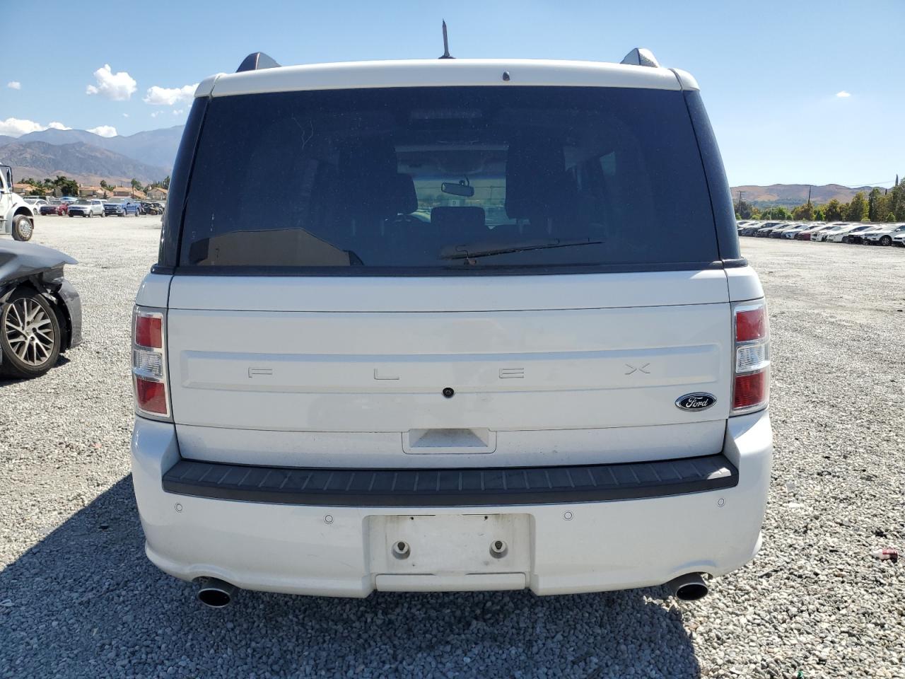 2018 Ford Flex Se White vin: 2FMGK5B87JBA04244