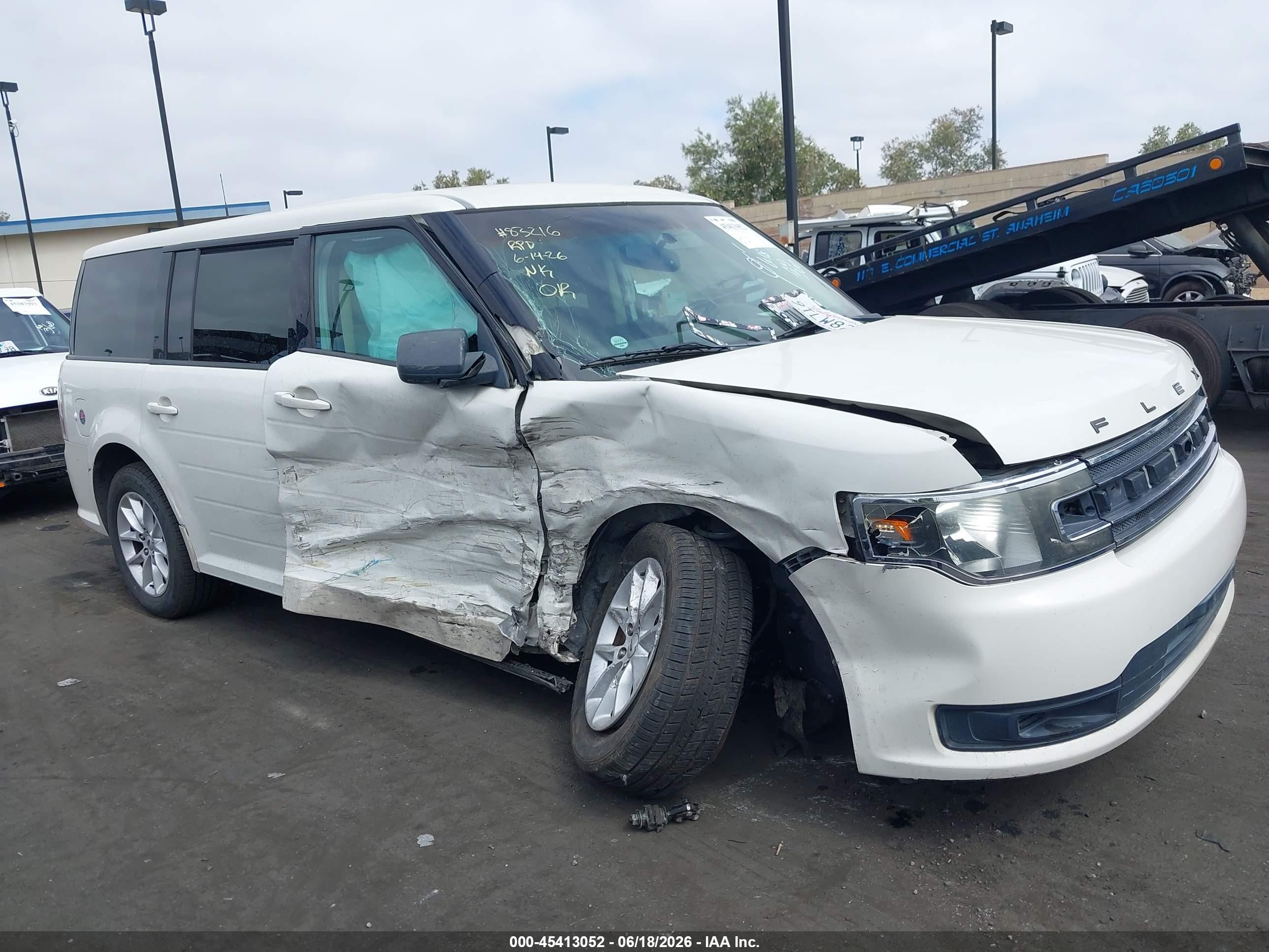 2013 Ford Flex Se White vin: 2FMGK5B89DBD19907