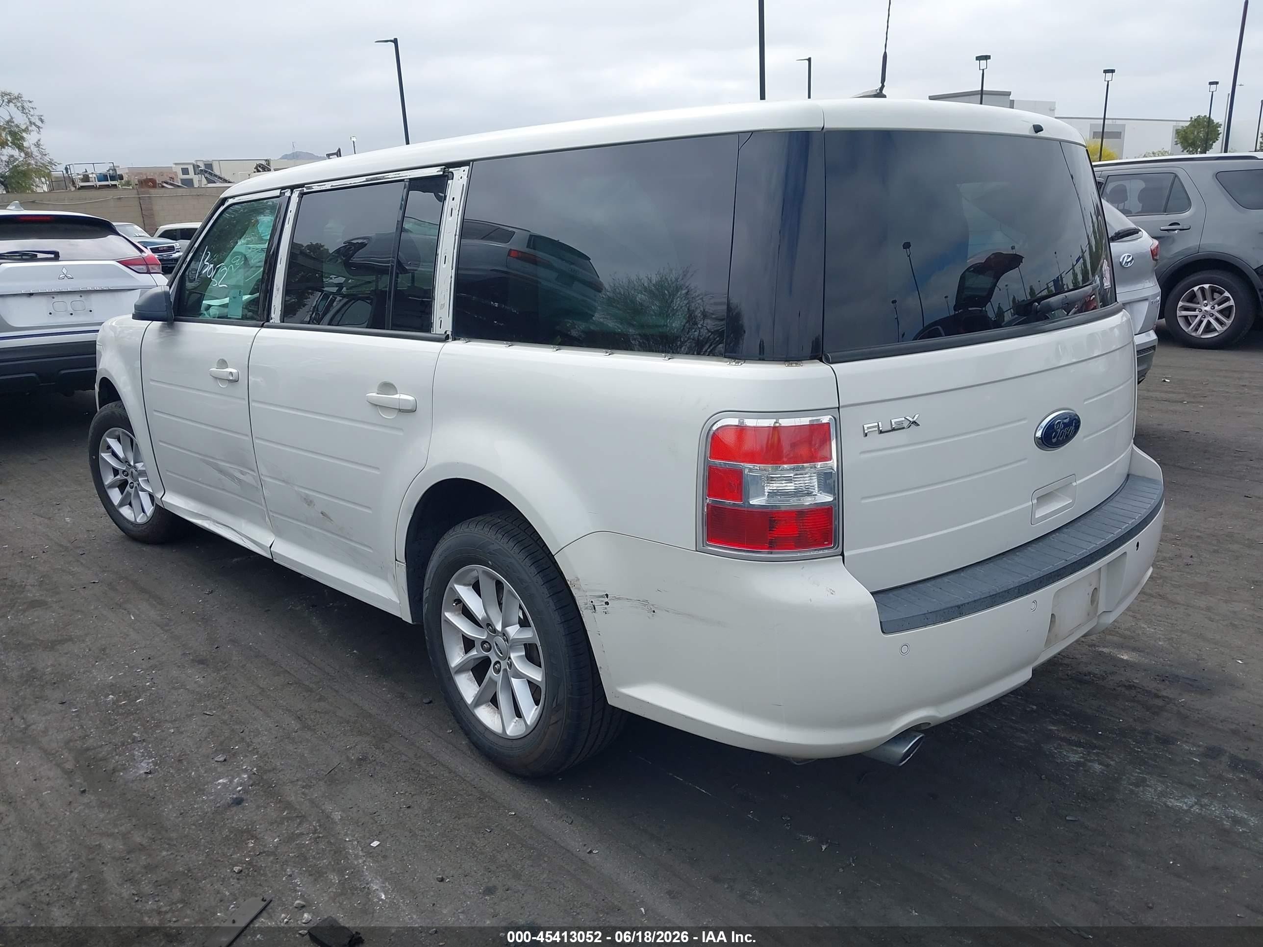 2013 Ford Flex Se White vin: 2FMGK5B89DBD19907