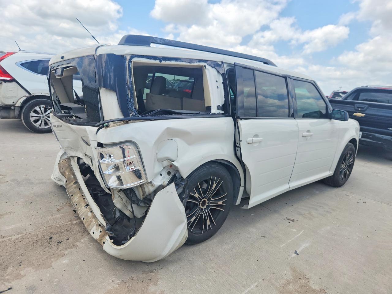 2013 Ford Flex Se White vin: 2FMGK5B8XDBD29555
