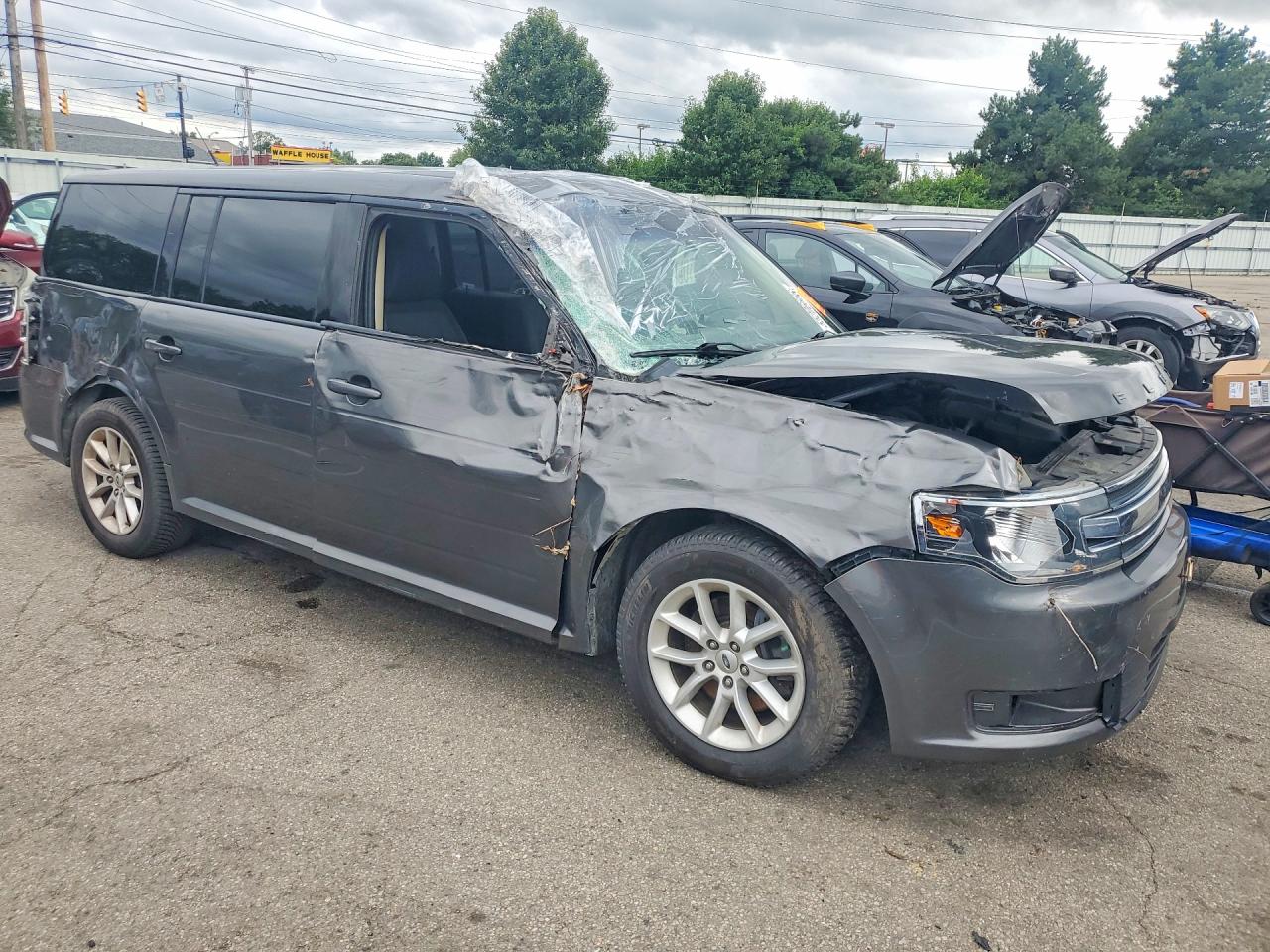 2015 Ford Flex Se Серый vin: 2FMGK5B8XFBA20770